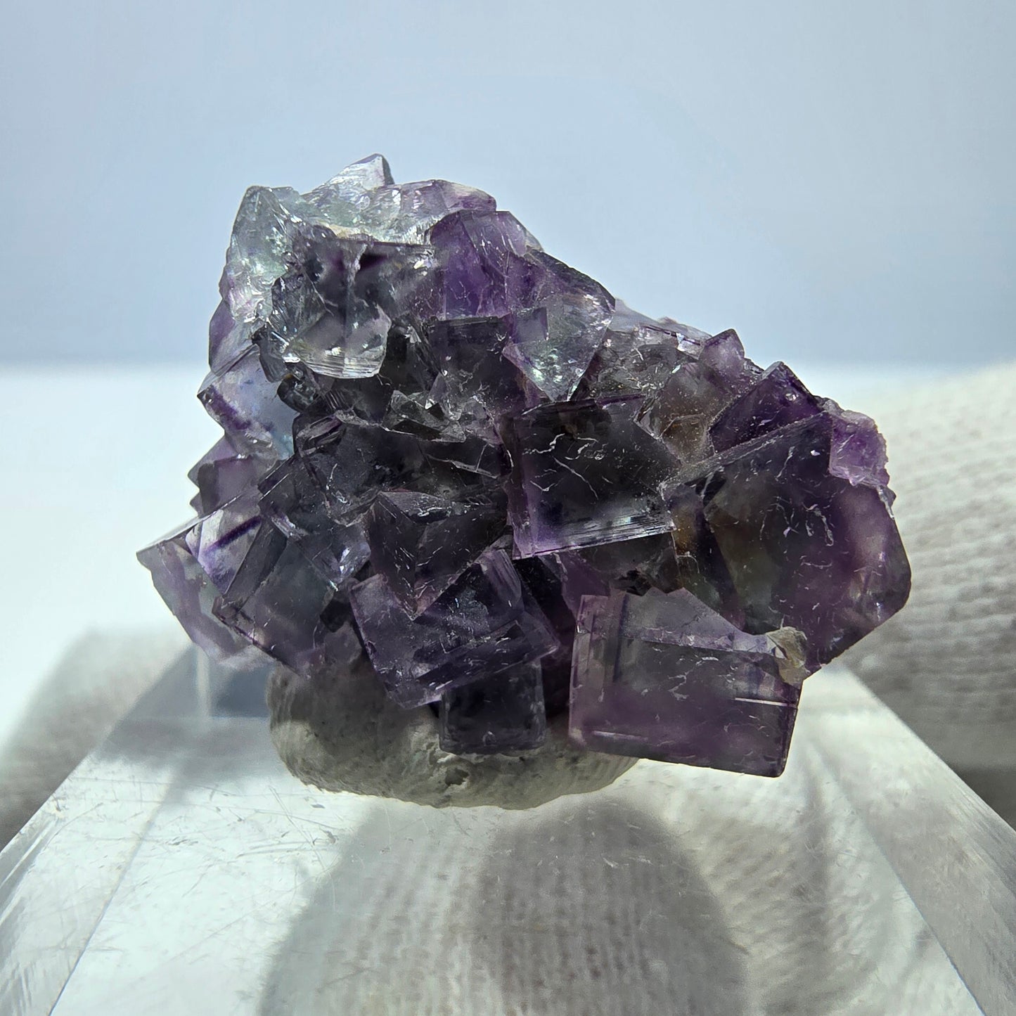 Spécimen zonal de cube de fluorite fantôme, vert violet, Okorusu, Namibie, 24 x 17 x 14 mm