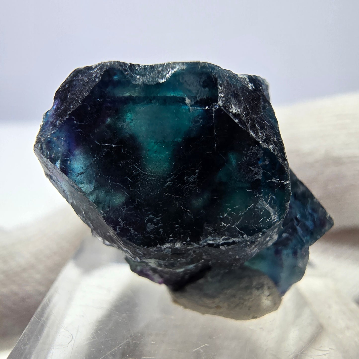 Spécimen de cube de fluorite fantôme, zonal – Nouvelle découverte ! Okorusu, Namibie, 27 x 22 x 15 mm