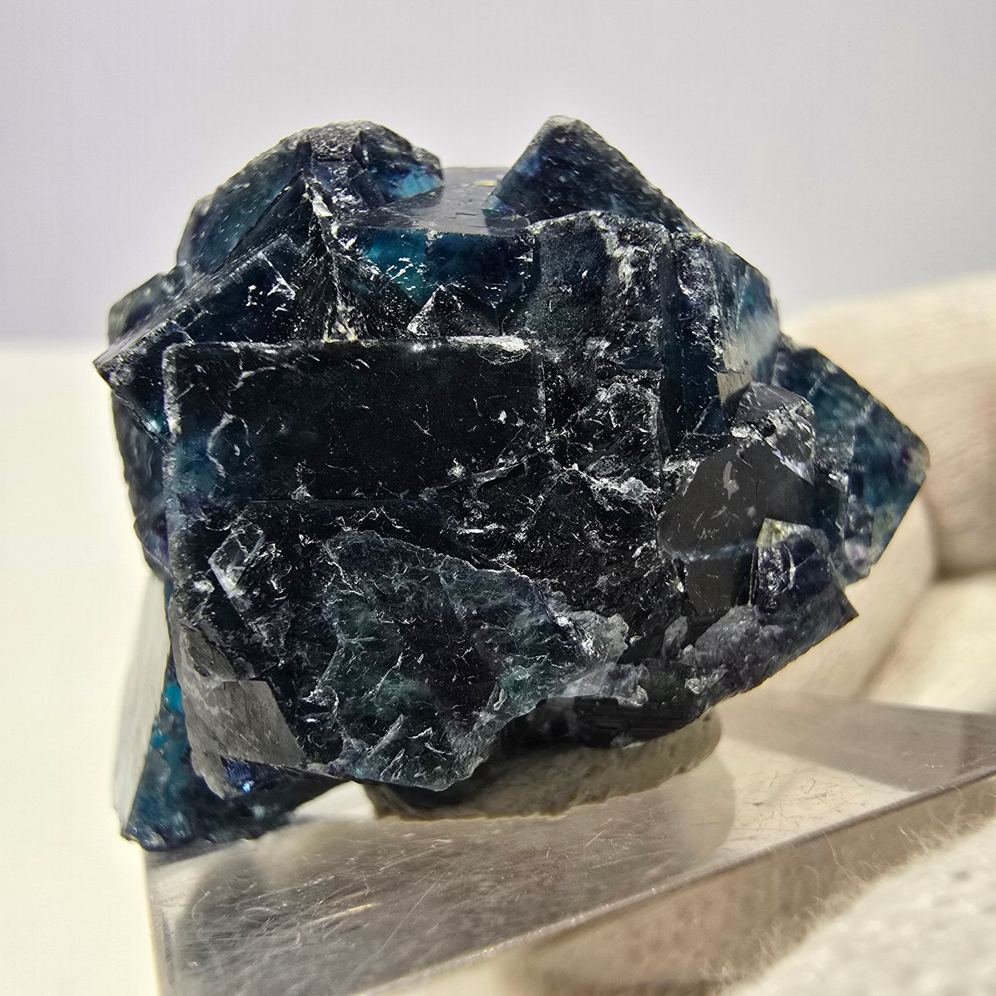 Spécimen de cube de fluorite fantôme, zonal – Nouvelle découverte ! Okorusu, Namibie, 37 x 27 x 23 mm