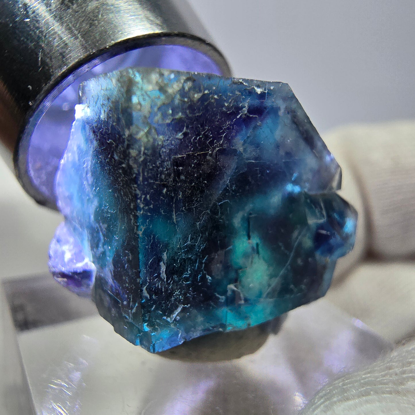 Spécimen de cube de fluorite fantôme, zonal – Nouvelle découverte ! Okorusu, Namibie, 23 x 20 x 13 mm