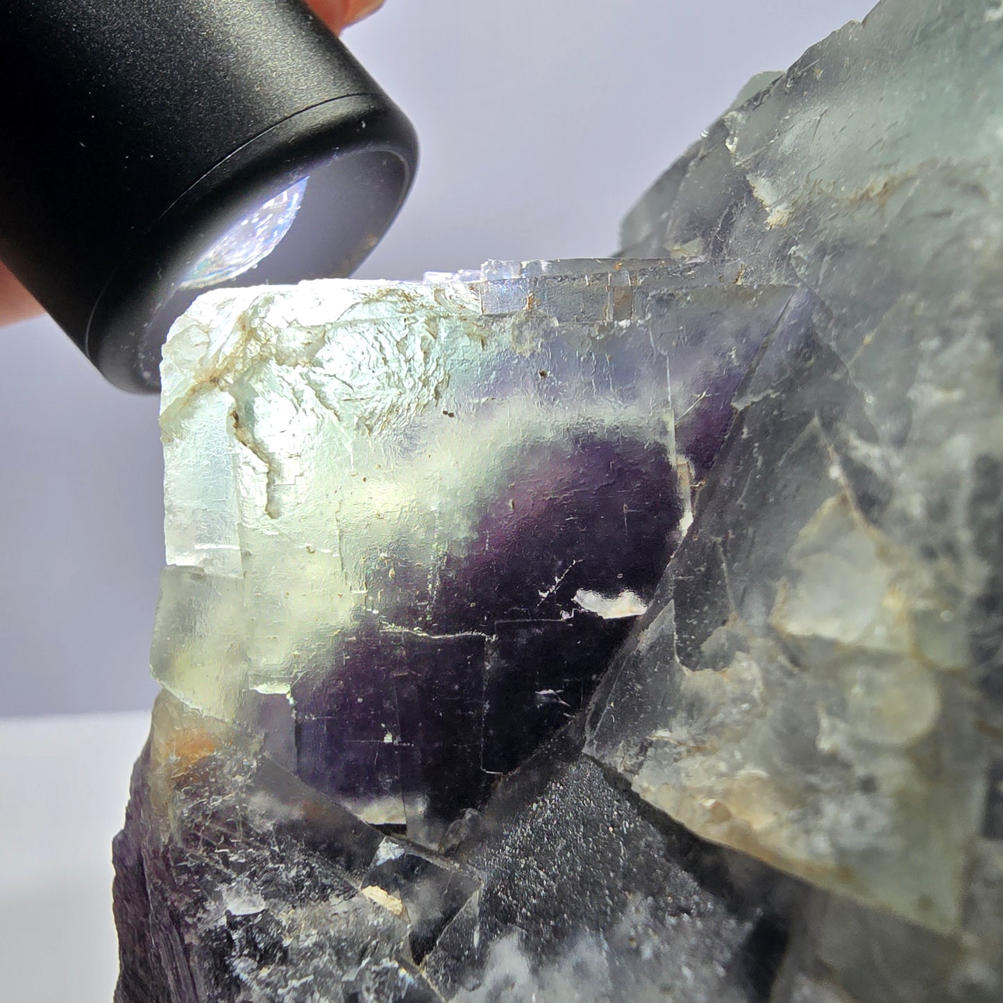 Spécimen de cube de fluorite fantôme XL, parqueté vert violet Okorusu, Namibie 141*130*48 mm