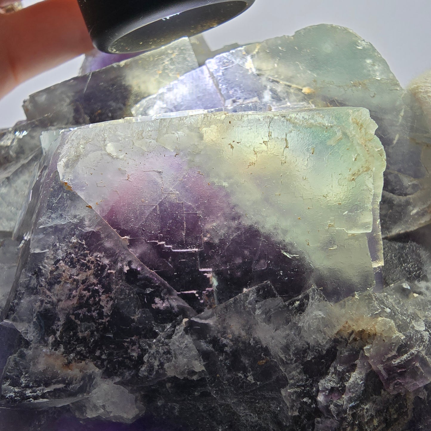 Spécimen de cube de fluorite fantôme XL, parqueté vert violet Okorusu, Namibie 141*130*48 mm