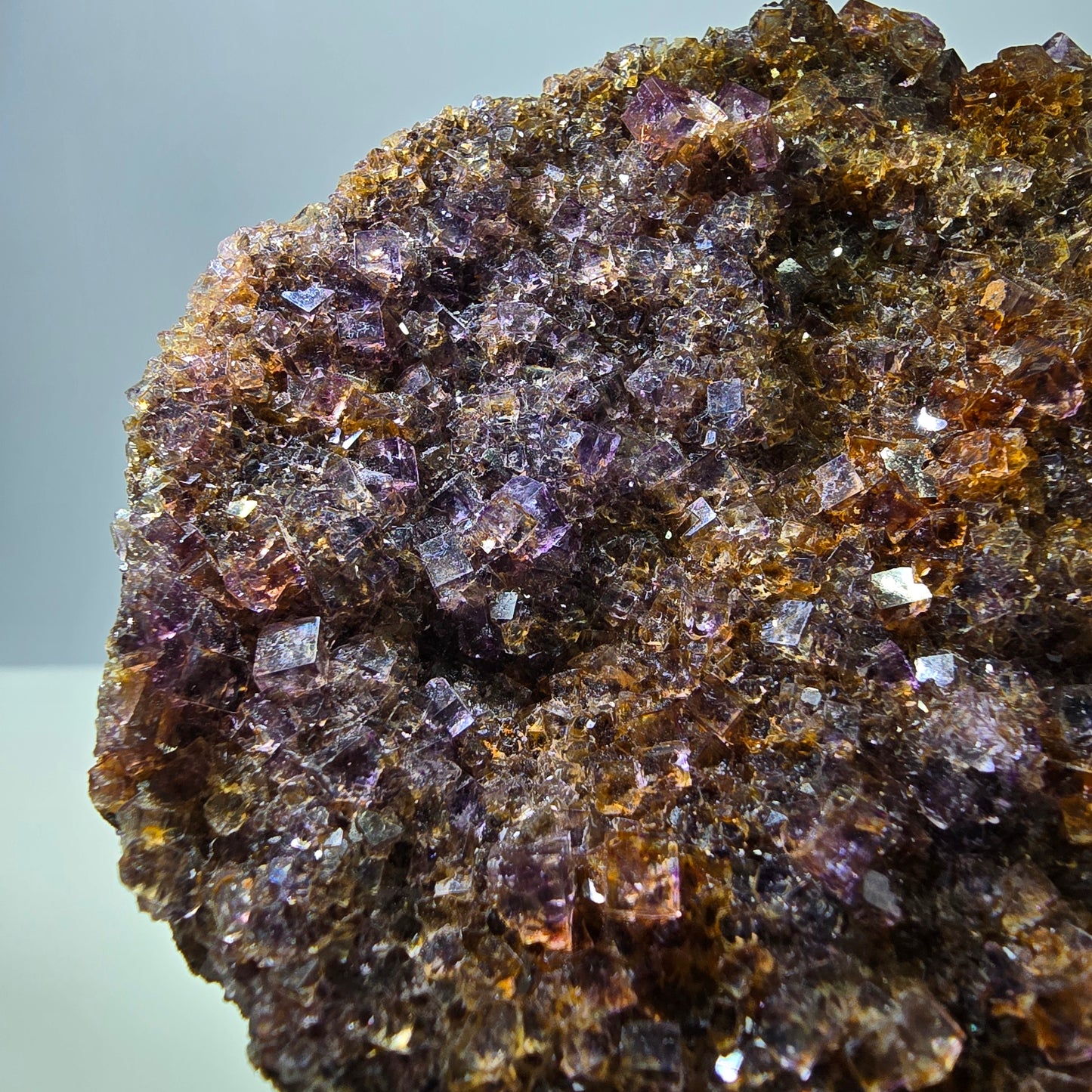 Grand spécimen de cube de fluorite fantôme double face, jaune violet, Okorusu, Namibie, 111 x 89 x 28 mm