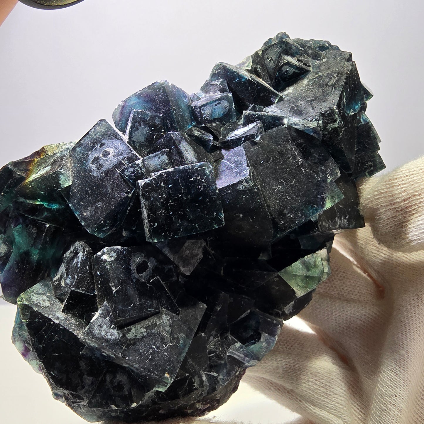 Grand spécimen de cube de fluorite fantôme, zonal – Nouvelle découverte ! Okorusu, Namibie, 116 x 72 x 30 mm