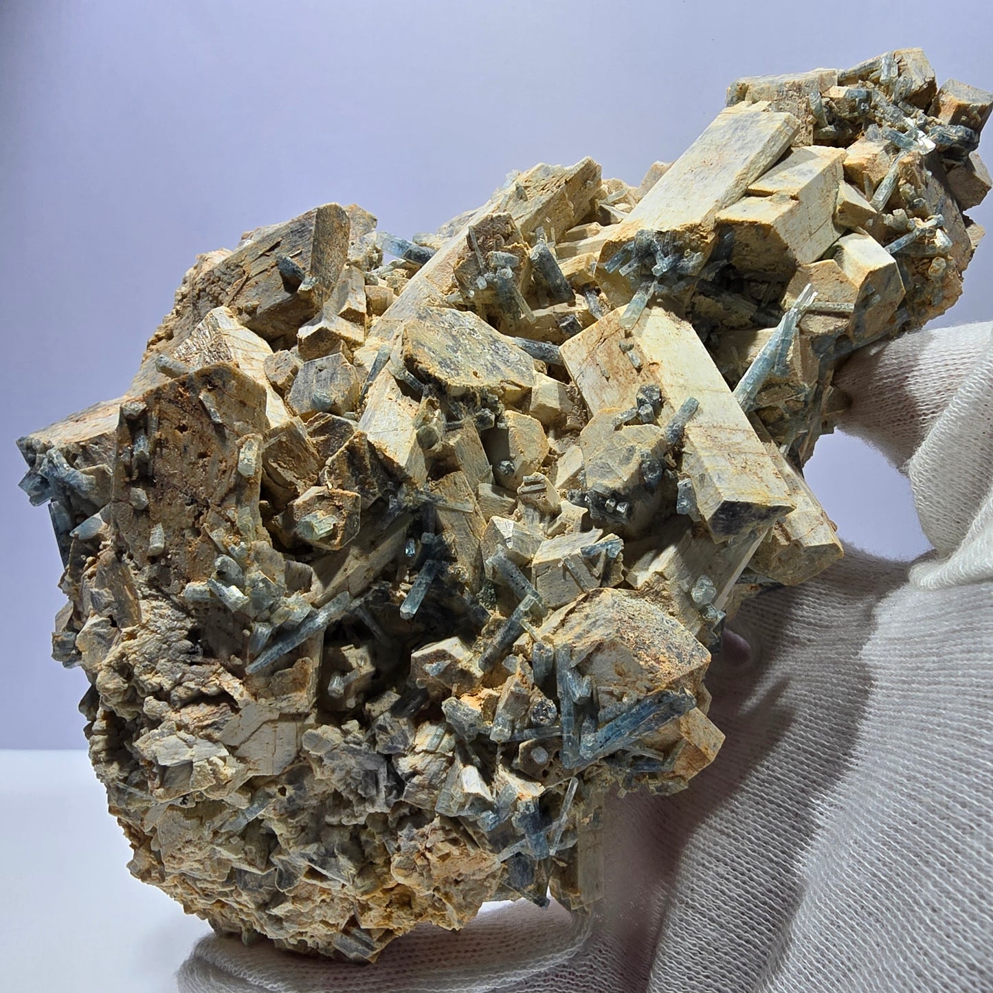 Aigue-marine XL XX sur spécimen d'orthose XX, montagnes Erongo, Namibie, 175 x 111 x 61 mm