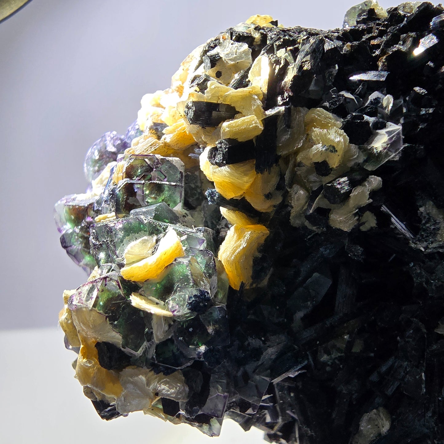Fluorite fantôme XL, muscovite, hyalite, quartz fumé, tourmaline Schörl, Erongo, Namibie, 132 x 116 x 98 mm