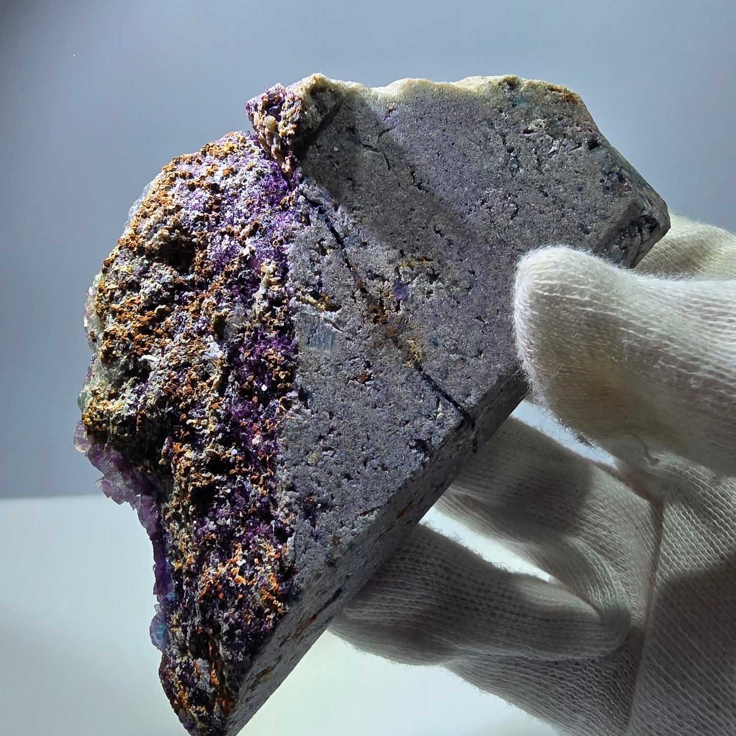Grand spécimen de cube de fluorite fantôme vert bleu violet Okorusu, Namibie 104*60*28mm