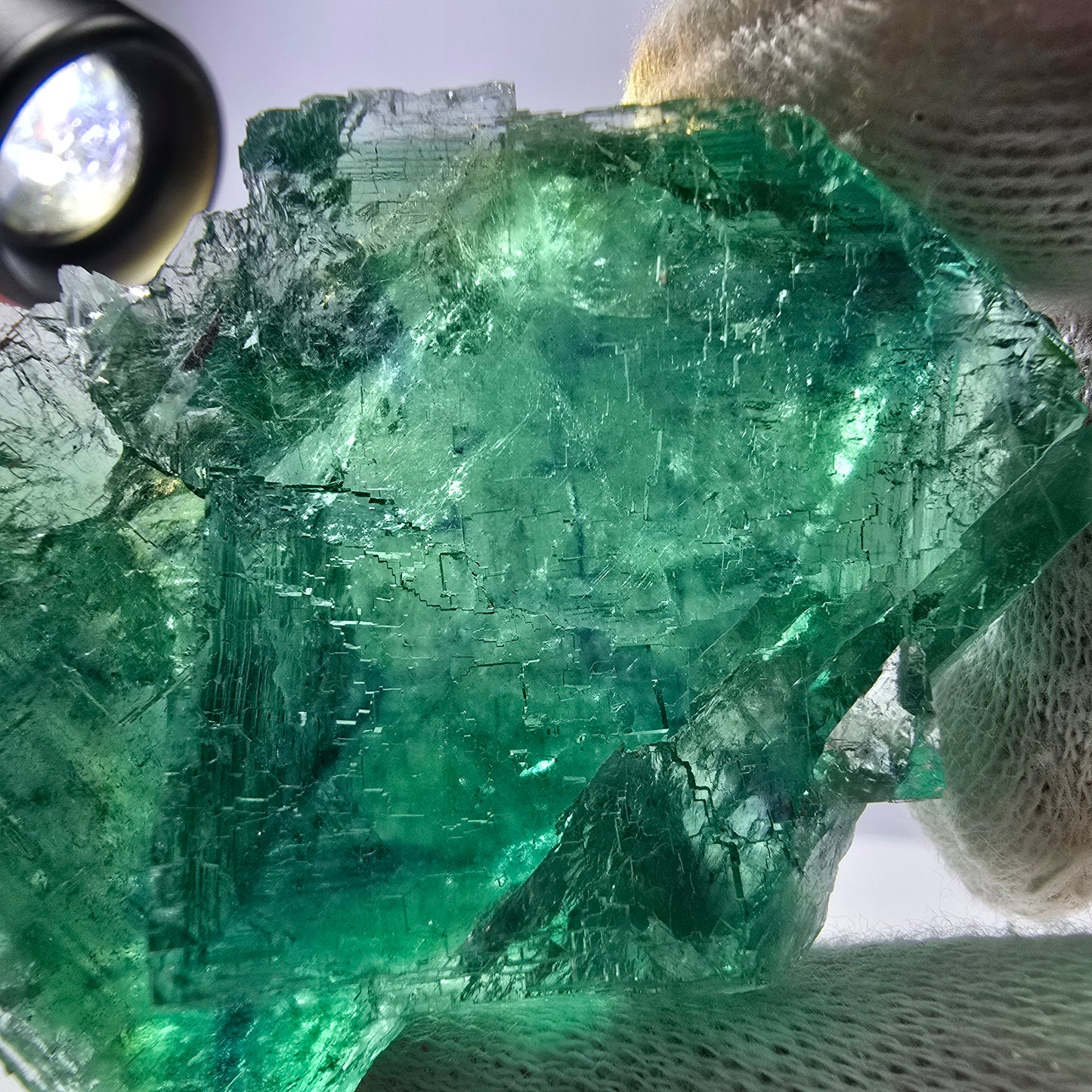 Cube de fluorite fantôme transparent vert à gradins Okorusu Namibie 63 x 48 x 25 mm