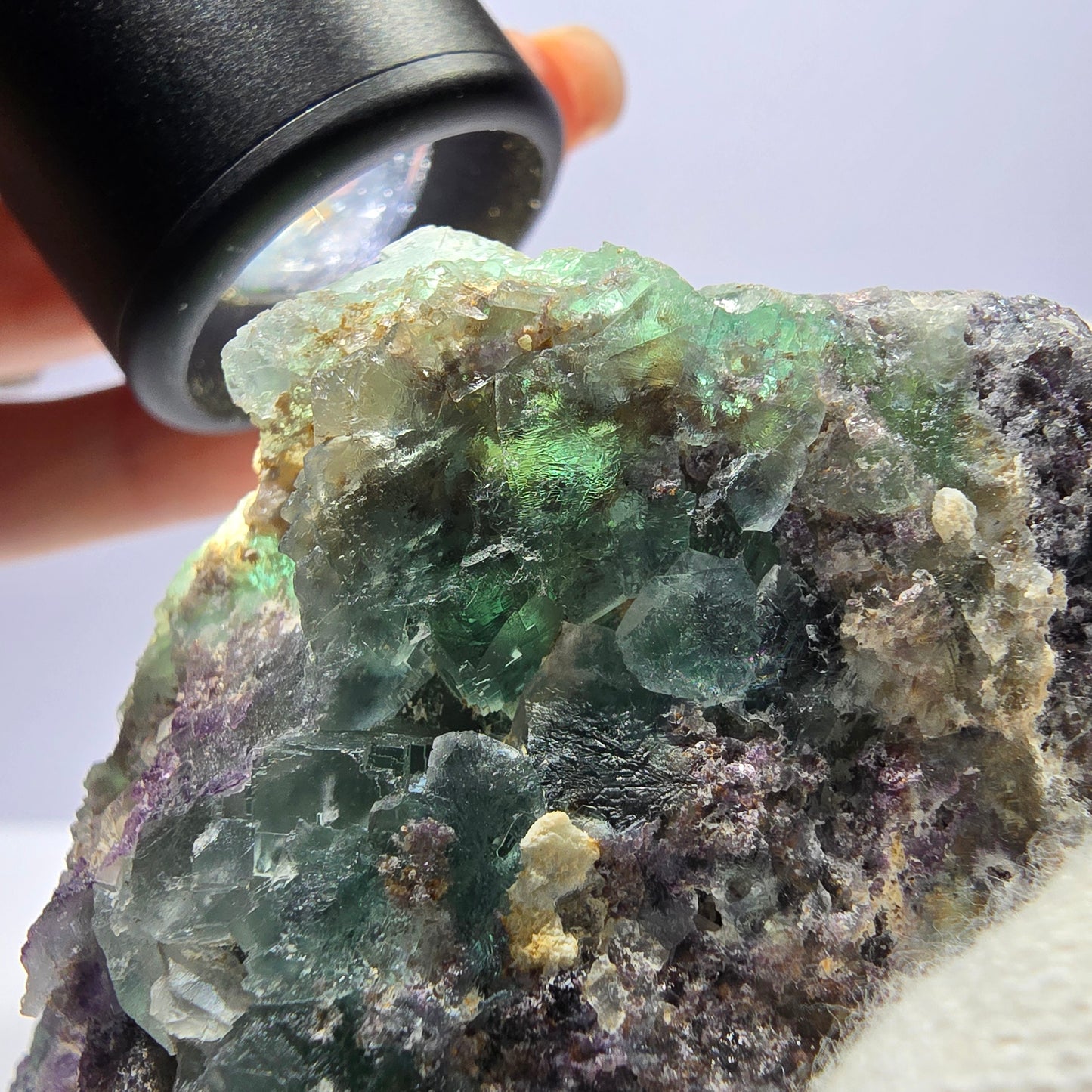 Grand spécimen de cube de fluorite fantôme, parqueté zonal Okorusu Namibie 99*62*47mm