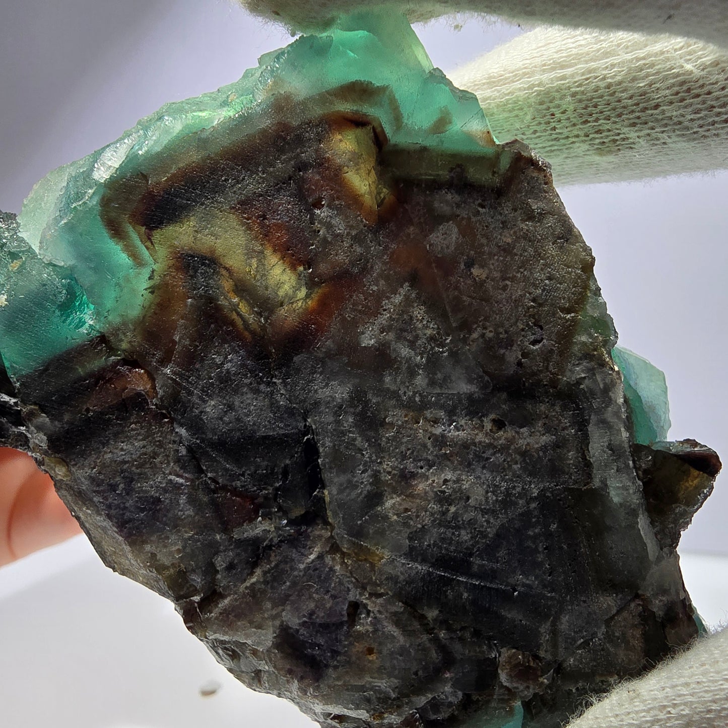 Grand cube de fluorite fantôme vert étagé Okorusu Namibie 100 x 68 x 42 mm