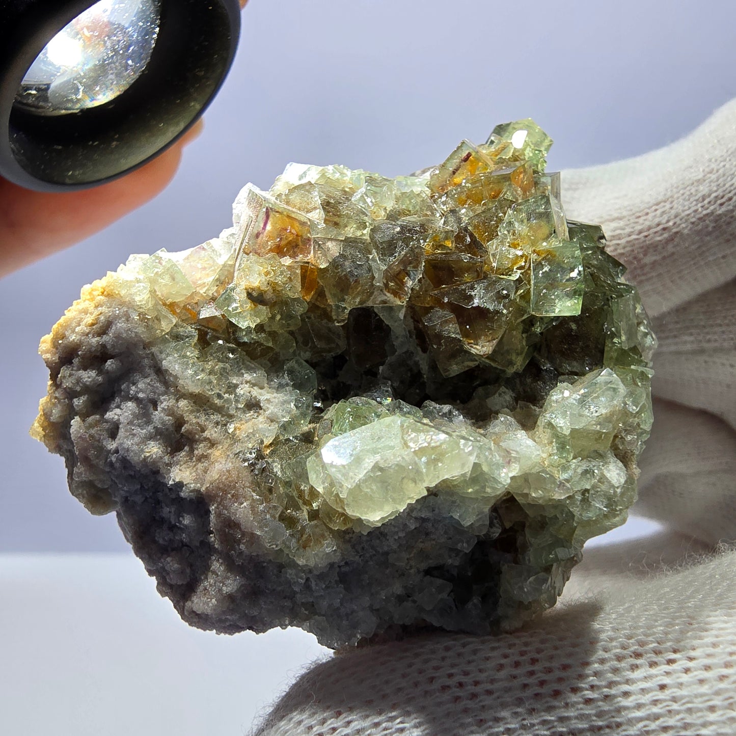 Rare spécimen de cube de fluorite fantôme, vert violet jaune Okorusu Namibie 64*62*44mm