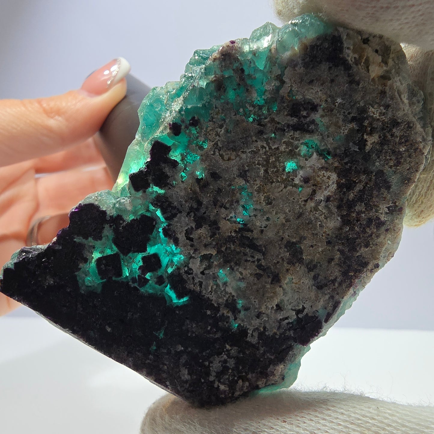 Rare spécimen de cube de fluorite fantôme, vert violet Okorusu Namibie 75*59*25 mm