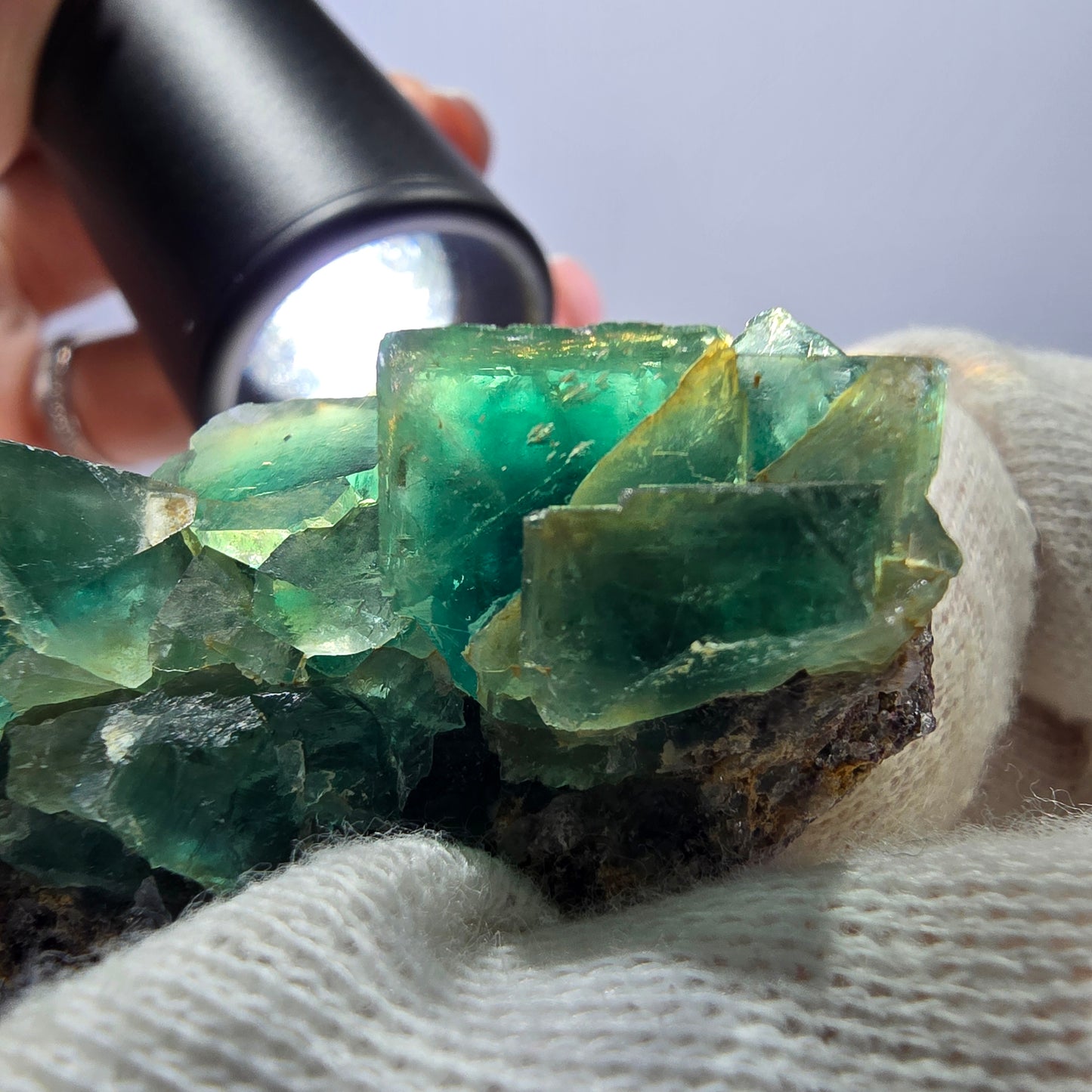 Rare spécimen de cube de fluorite fantôme, parqueté vert Okorusu, Namibie, 56 x 29 x 31 mm