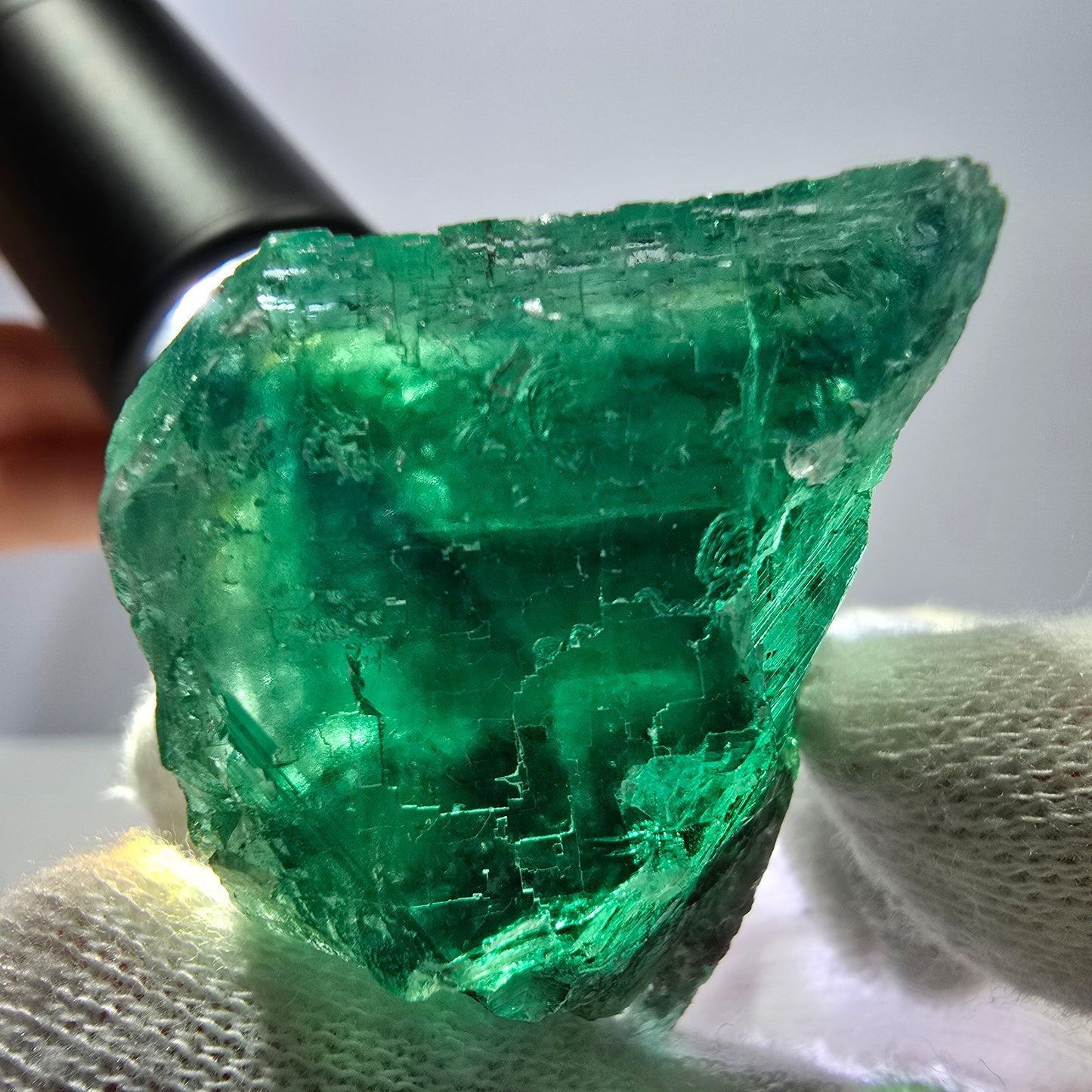 Rare spécimen de cube de fluorite fantôme, parqueté vert Okorusu, Namibie, 39 x 36 x 22 mm