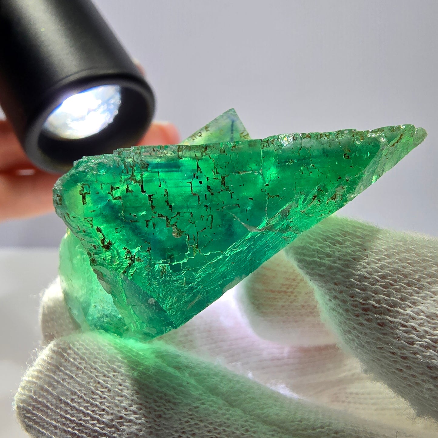Rare spécimen de cube de fluorite fantôme, parqueté vert Okorusu, Namibie, 55 x 36 x 23 mm