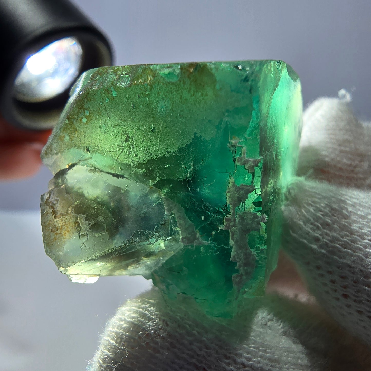 Rare spécimen de cube de fluorite fantôme, parqueté vert Okorusu, Namibie, 39 x 33 x 32 mm