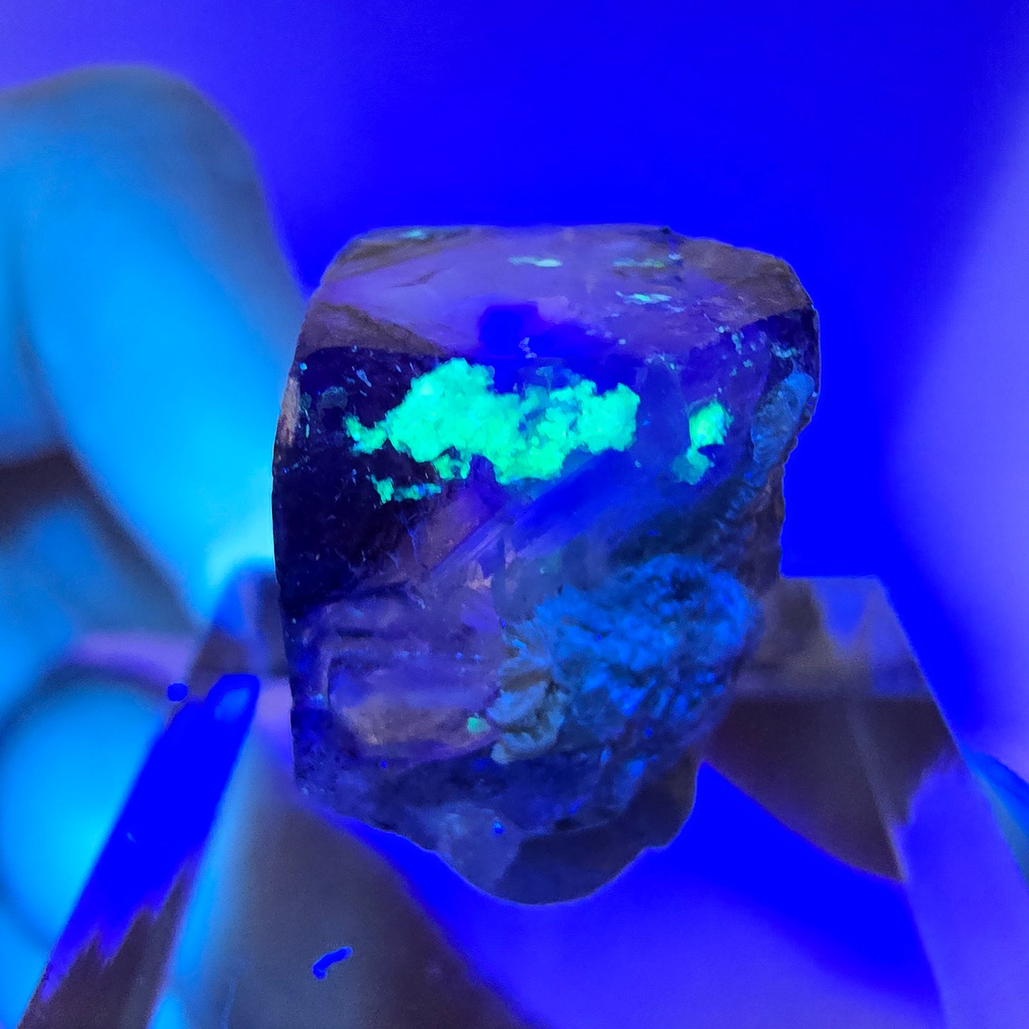 Cube de fluorite fantôme Schörl, tourmaline muscovite hyalite Erongo Namibie 16 x 15 x 13 mm