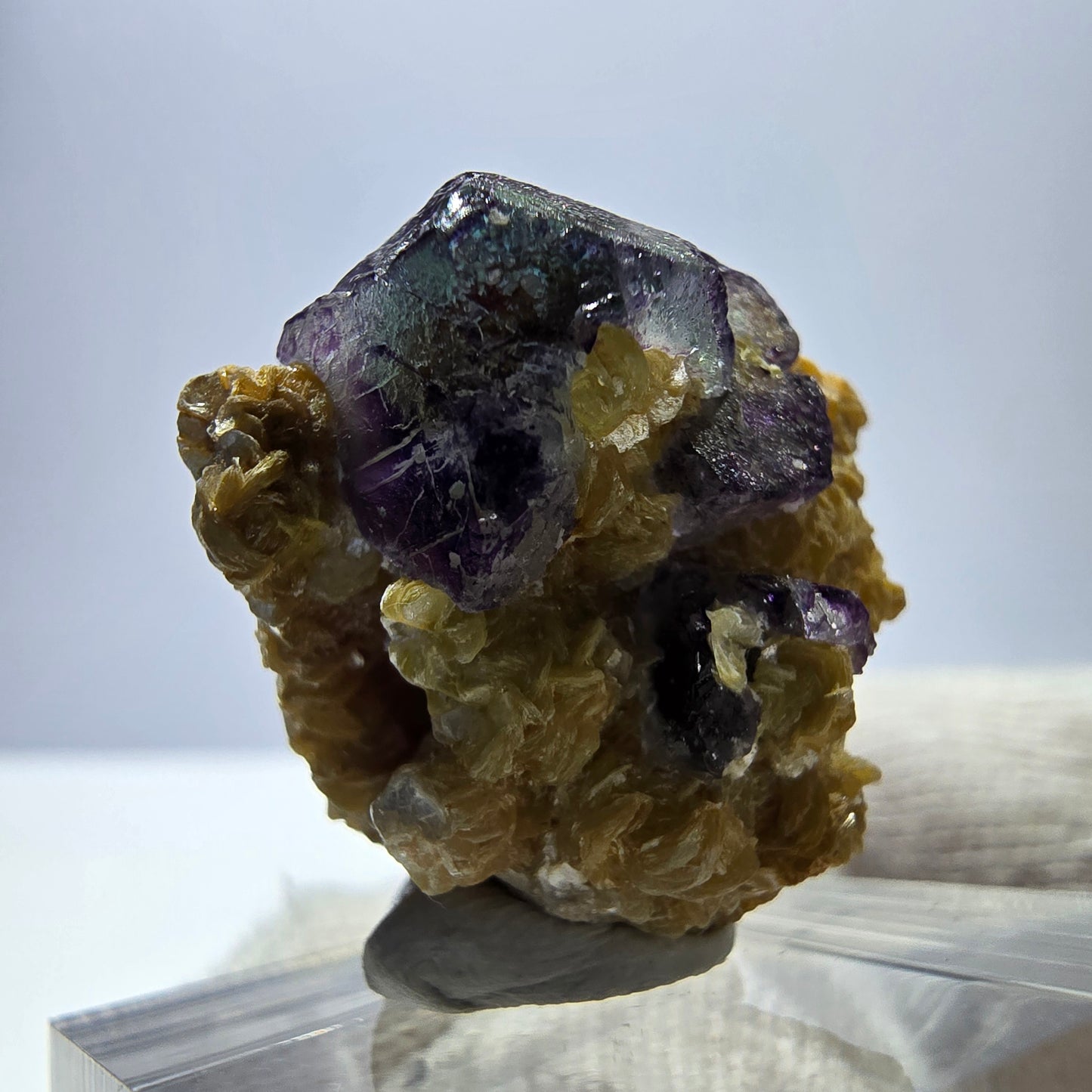 Bunte Phantom Fluorit, Muskovit, Orthoklas Stufe Erongo, Namibia 25*23*18mm
