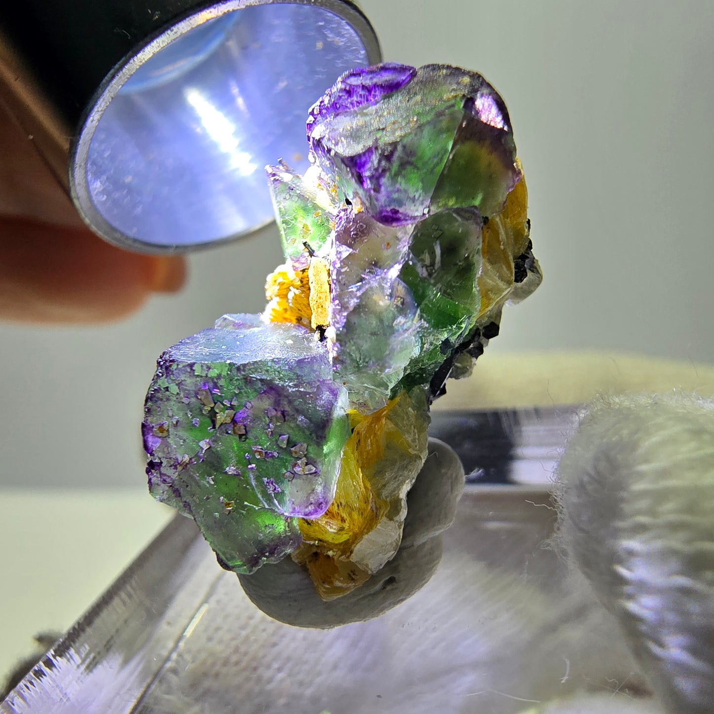 Cube de fluorite fantôme, spécimen de tourmaline scholle muscovite, Erongo, Namibie, 23 x 12 x 13 mm