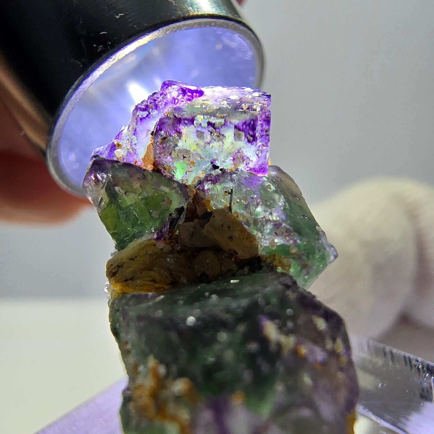 Cube de fluorite fantôme, spécimen de tourmaline scholle muscovite, Erongo, Namibie, 23 x 12 x 13 mm