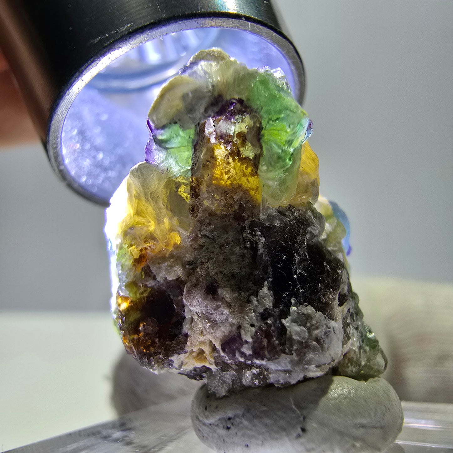 Cubes de fluorite fantôme, muscovite, quartz fumé, hyalite, Erongo, Namibie, 20 x 17 x 16 mm
