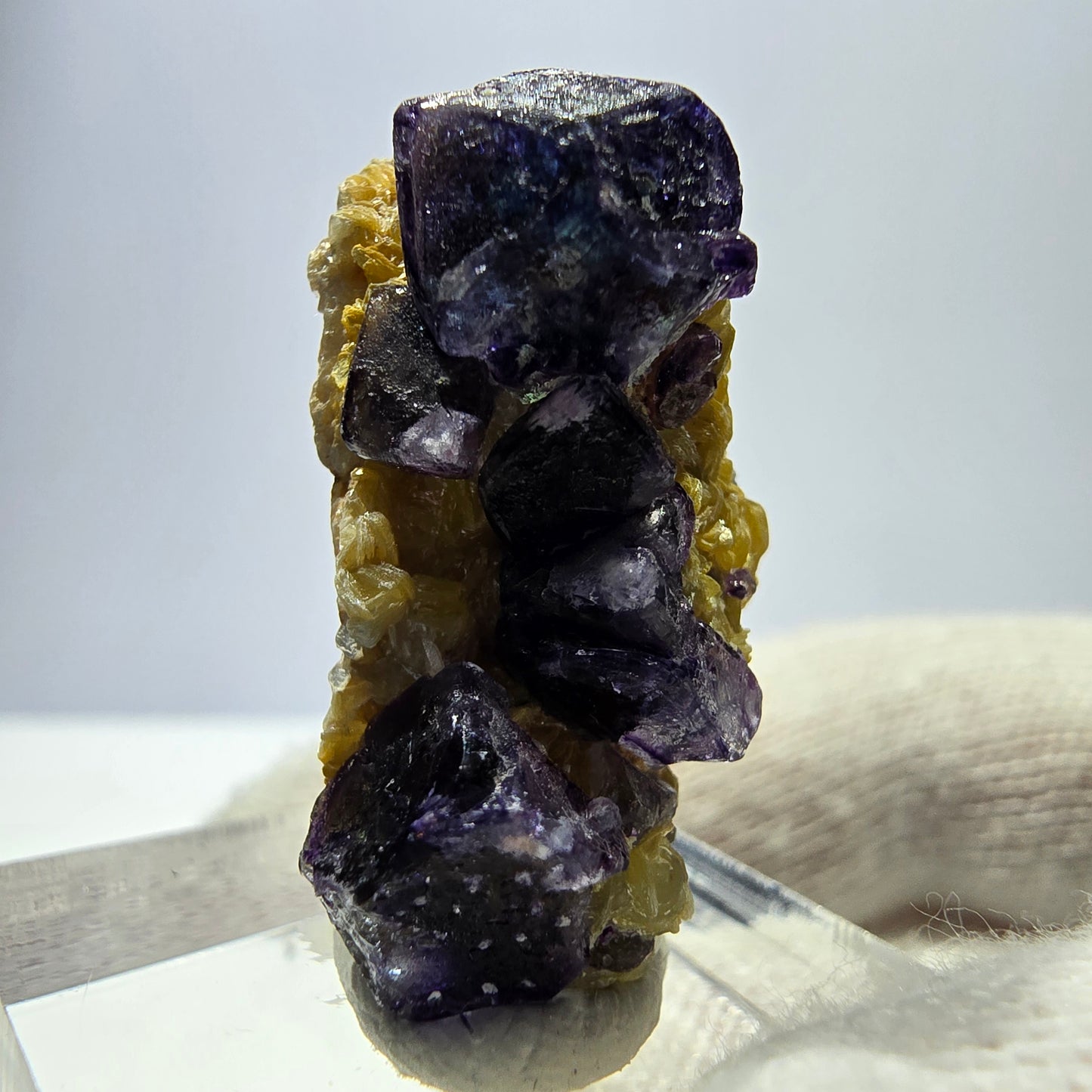 Bunte Phantom Fluorit Würfel, Muskovit Stufe Erongo, Namibia 32*17*15mm