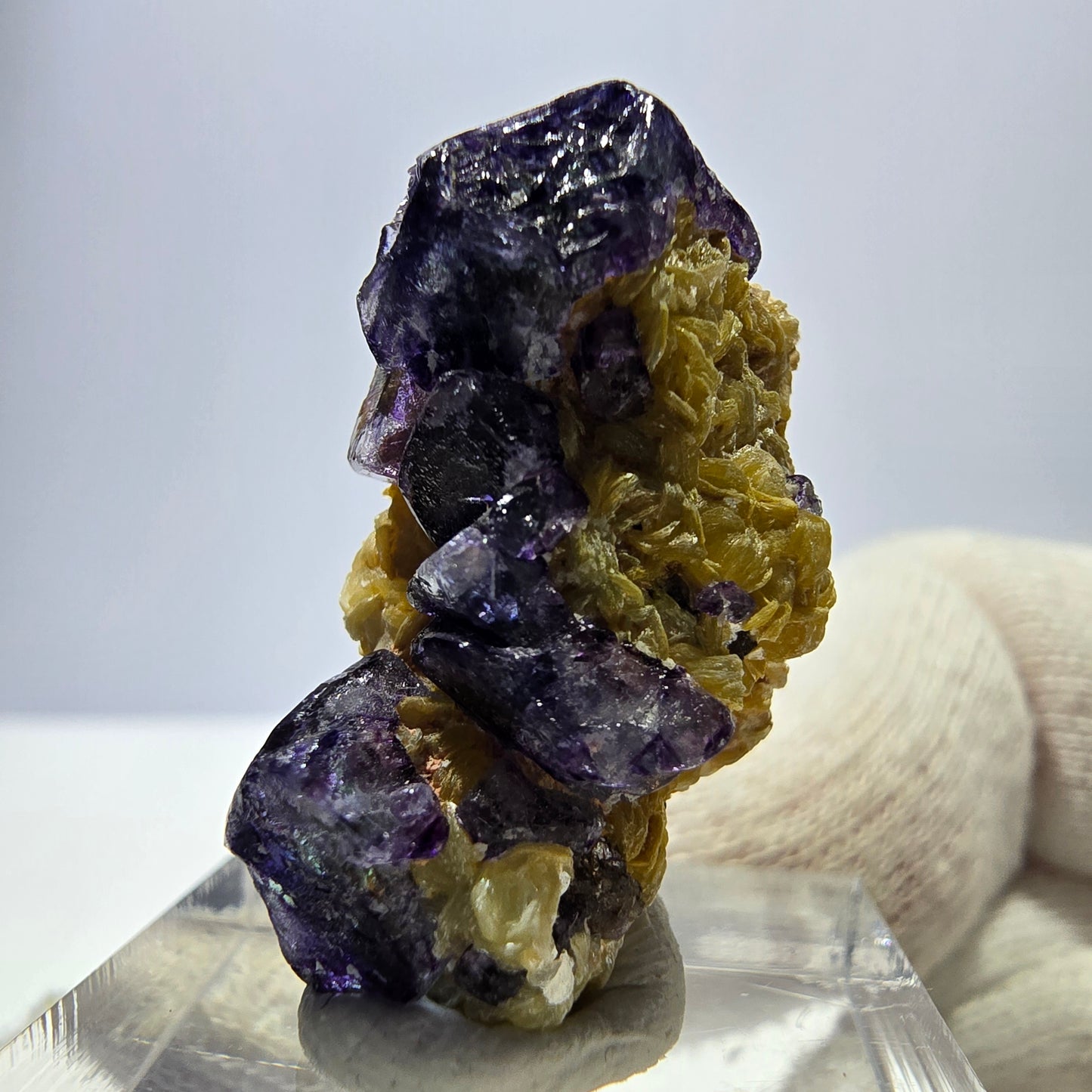 Bunte Phantom Fluorit Würfel, Muskovit Stufe Erongo, Namibia 32*17*15mm