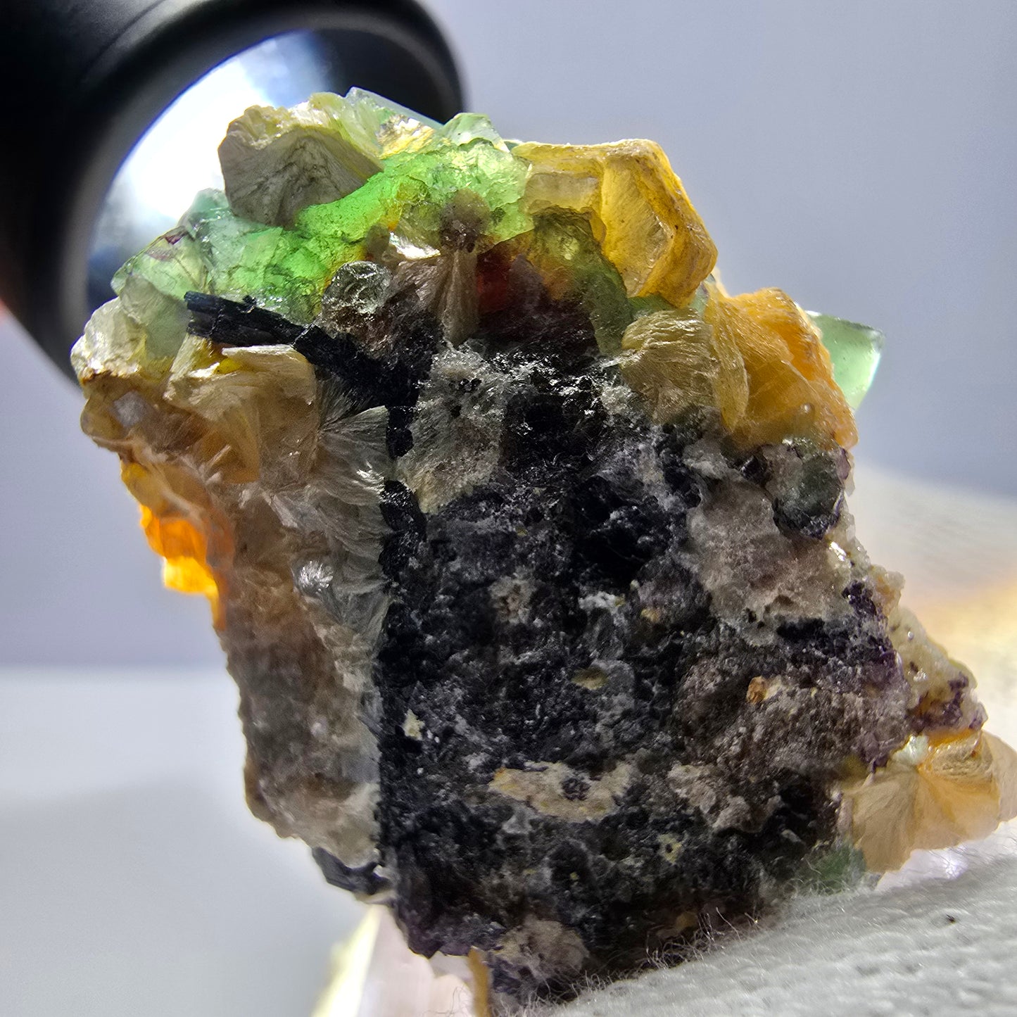 Cube de fluorite fantôme, spécimen de tourmaline scholle muscovite, Erongo, Namibie, 40 x 28 x 21 mm