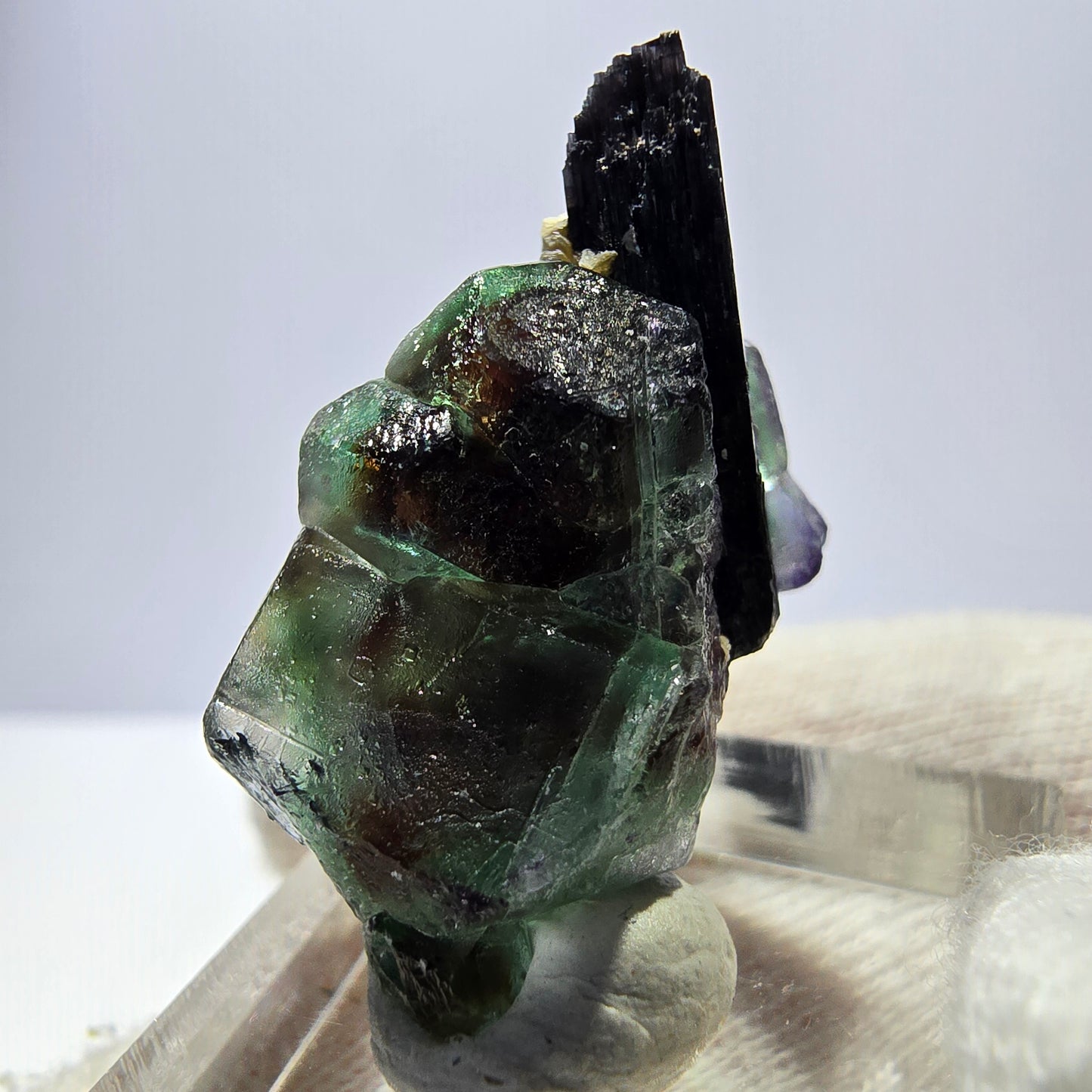 Cube de fluorite fantôme, spécimen de tourmaline scholle muscovite, Erongo, Namibie, 32 x 24 x 18 mm