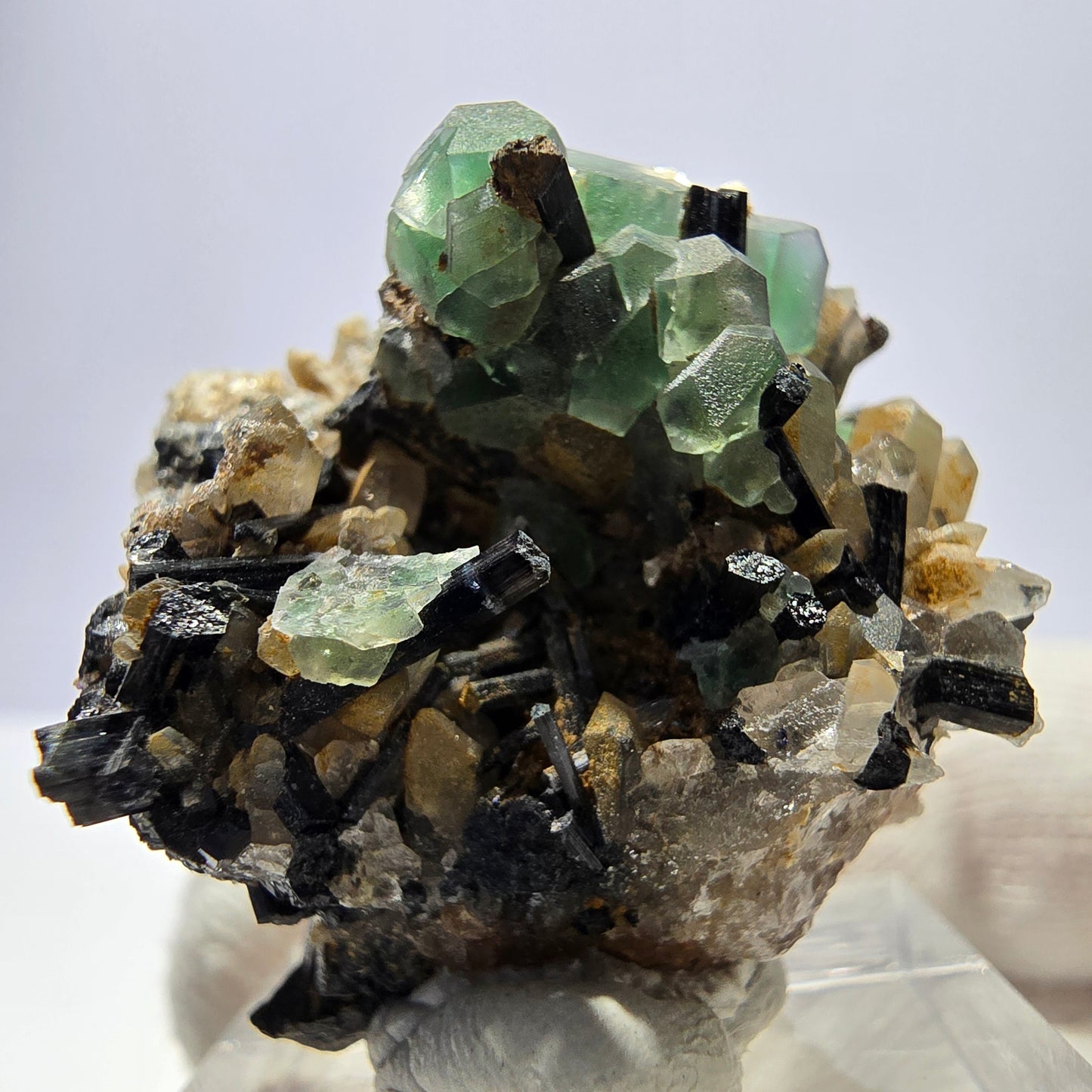 Fluorite fantôme hexagonale, tourmaline Schörl, quartz fumé, hyalite, Erongo, Namibie, 34 x 30 x 31 mm