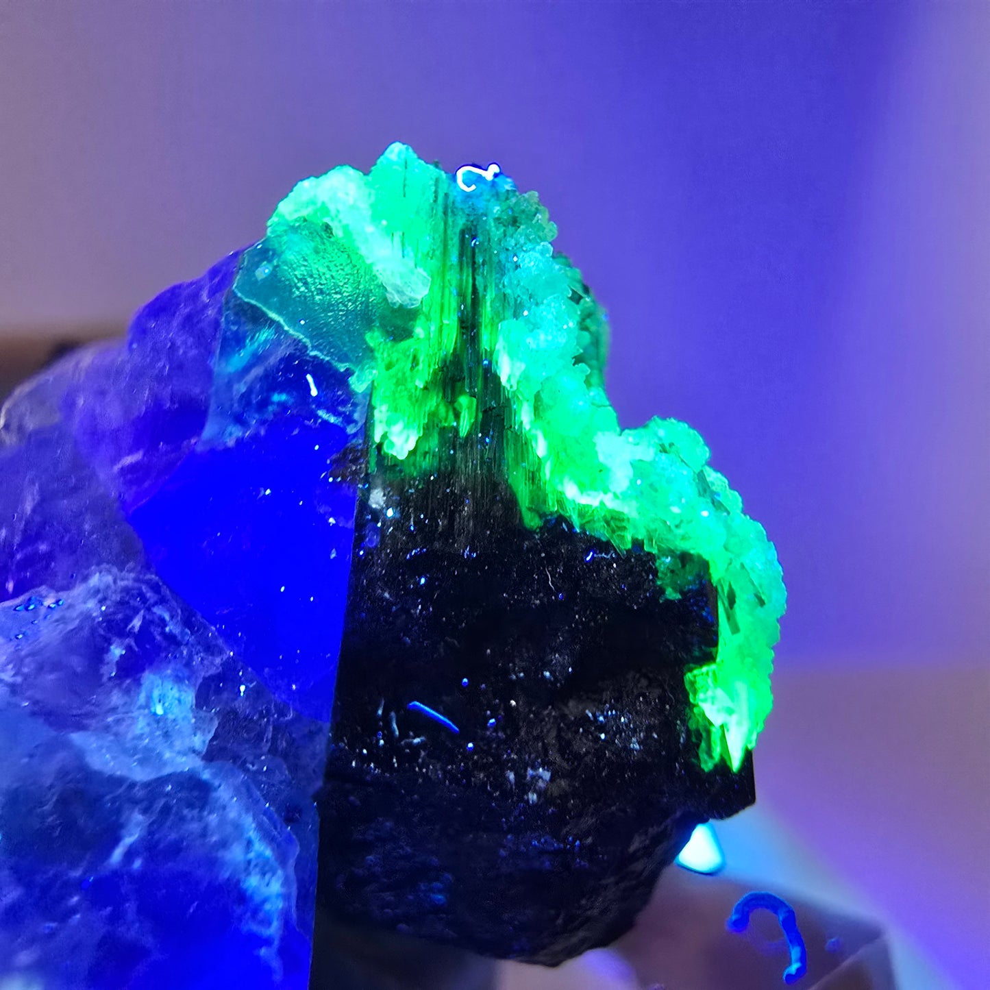 Fluorite fantôme, tourmaline Schörl, muscovite, hyalite, stade Erongo, Namibie 27*25*20 mm