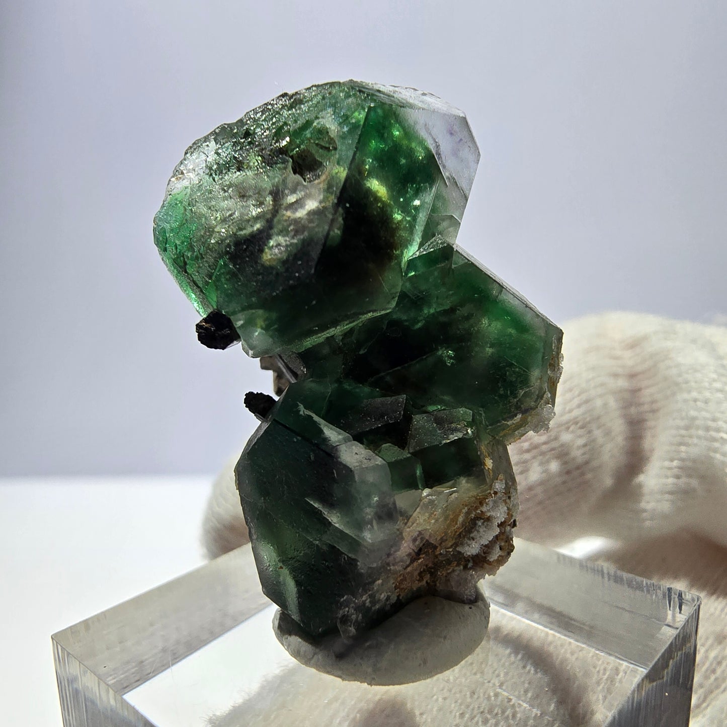 Fluorite fantôme hexagonale, tourmaline Schörl, quartz fumé, hyalite, Erongo, Namibie, 33 x 22 x 23 mm