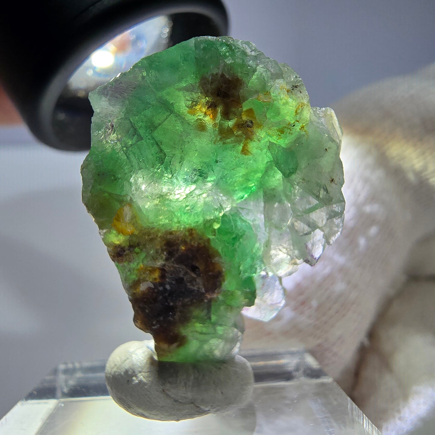 Cube de fluorite fantôme zonal, spécimen de muscovite, Erongo, Namibie, 30 x 19 x 10 mm