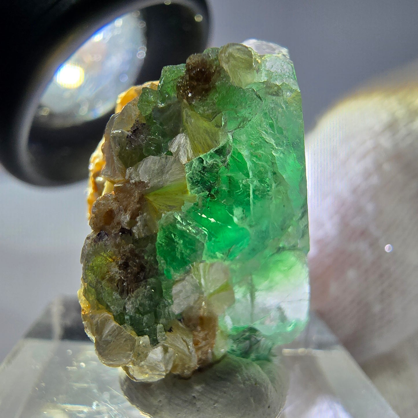Cube de fluorite fantôme zonal, muscovite, spécimen d'hyalite, Erongo, Namibie, 26 x 18 x 16 mm