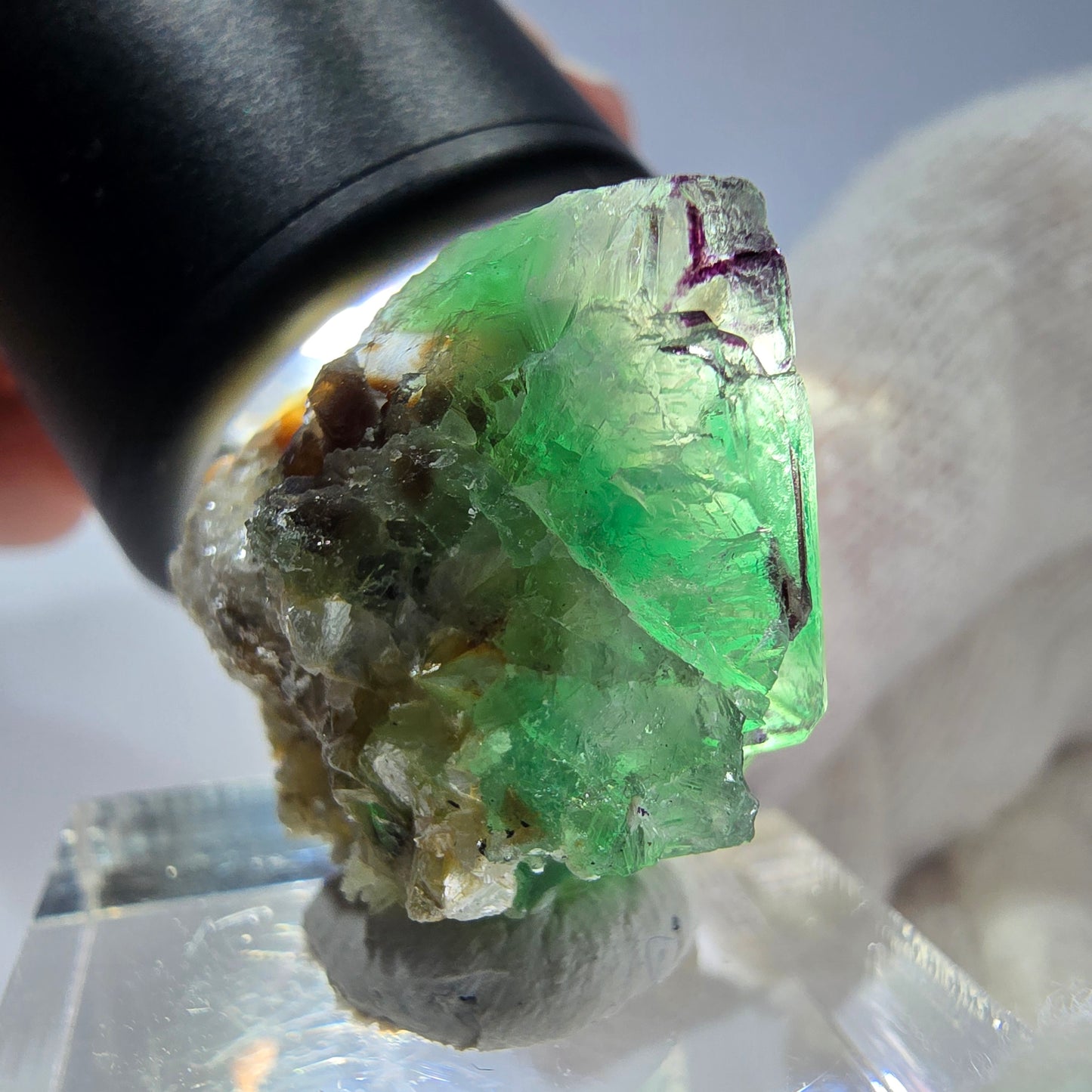 Cube de fluorite fantôme zonal, spécimen de muscovite, Erongo, Namibie, 28 x 23 x 16 mm