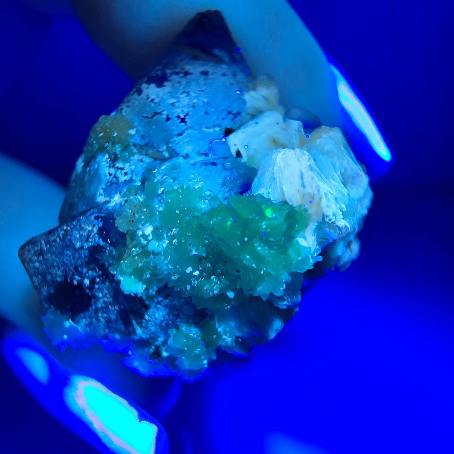 Cube de fluorite fantôme zonal, spécimen de muscovite, Erongo, Namibie, 28 x 23 x 16 mm