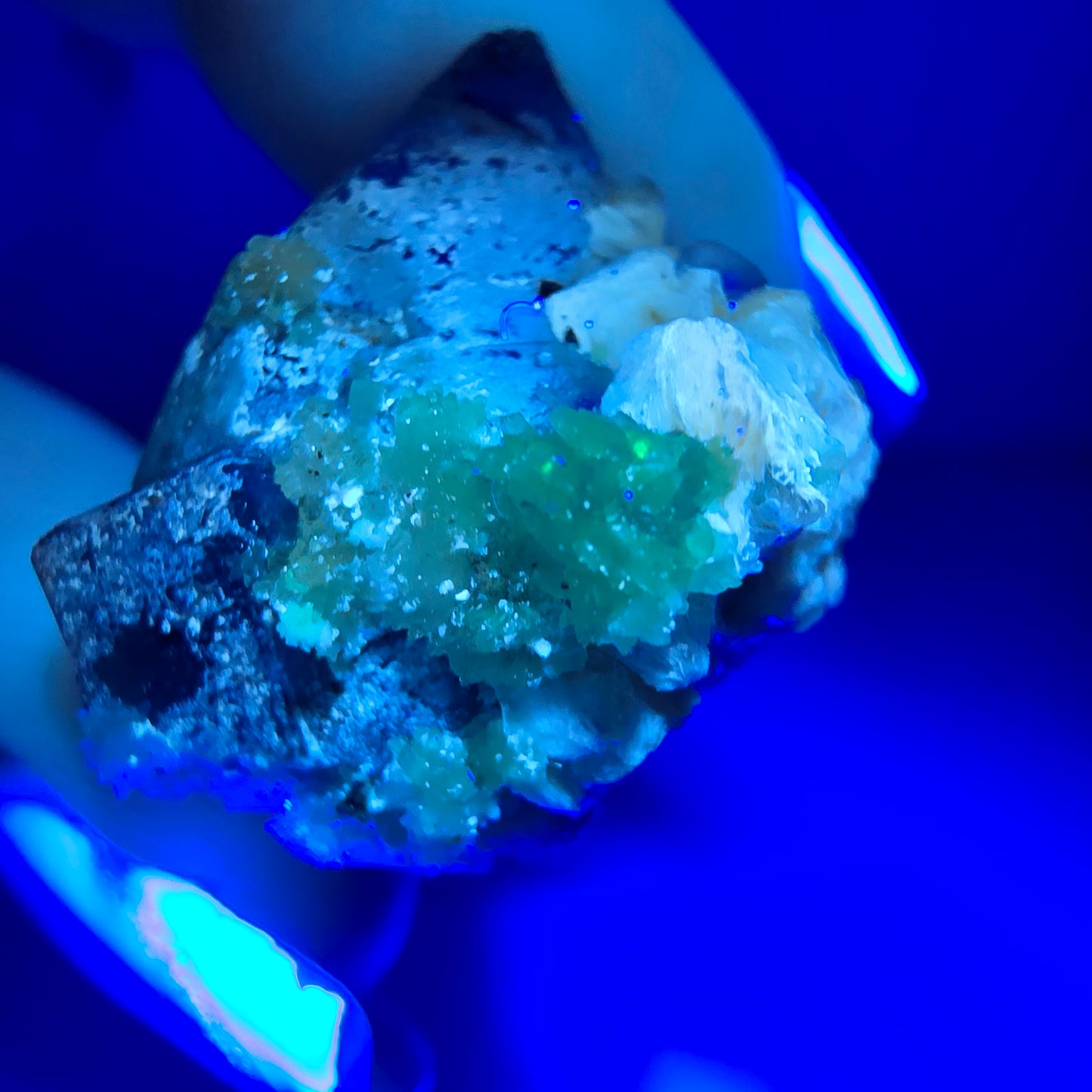 Cube de fluorite fantôme zonal, spécimen de muscovite, Erongo, Namibie, 28 x 23 x 16 mm