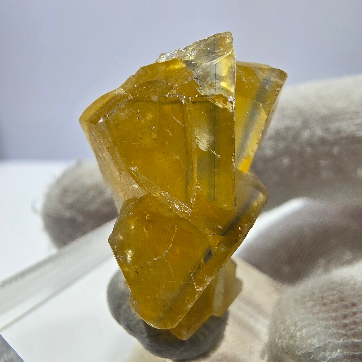 Spécimen de cube de fluorite fantôme, vert-jaune, Okorusu, Namibie, 30 x 20 x 16 mm
