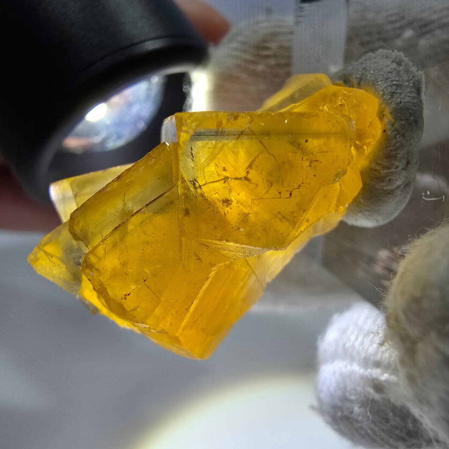 Spécimen de cube de fluorite fantôme, vert-jaune, Okorusu, Namibie, 30 x 20 x 16 mm