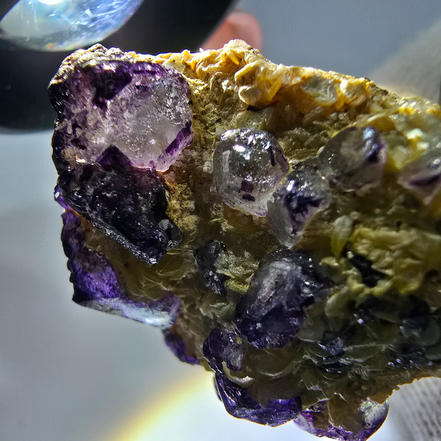 Cube de fluorite fantôme zonal, spécimen de muscovite, Erongo, Namibie, 35 x 26 x 13 mm