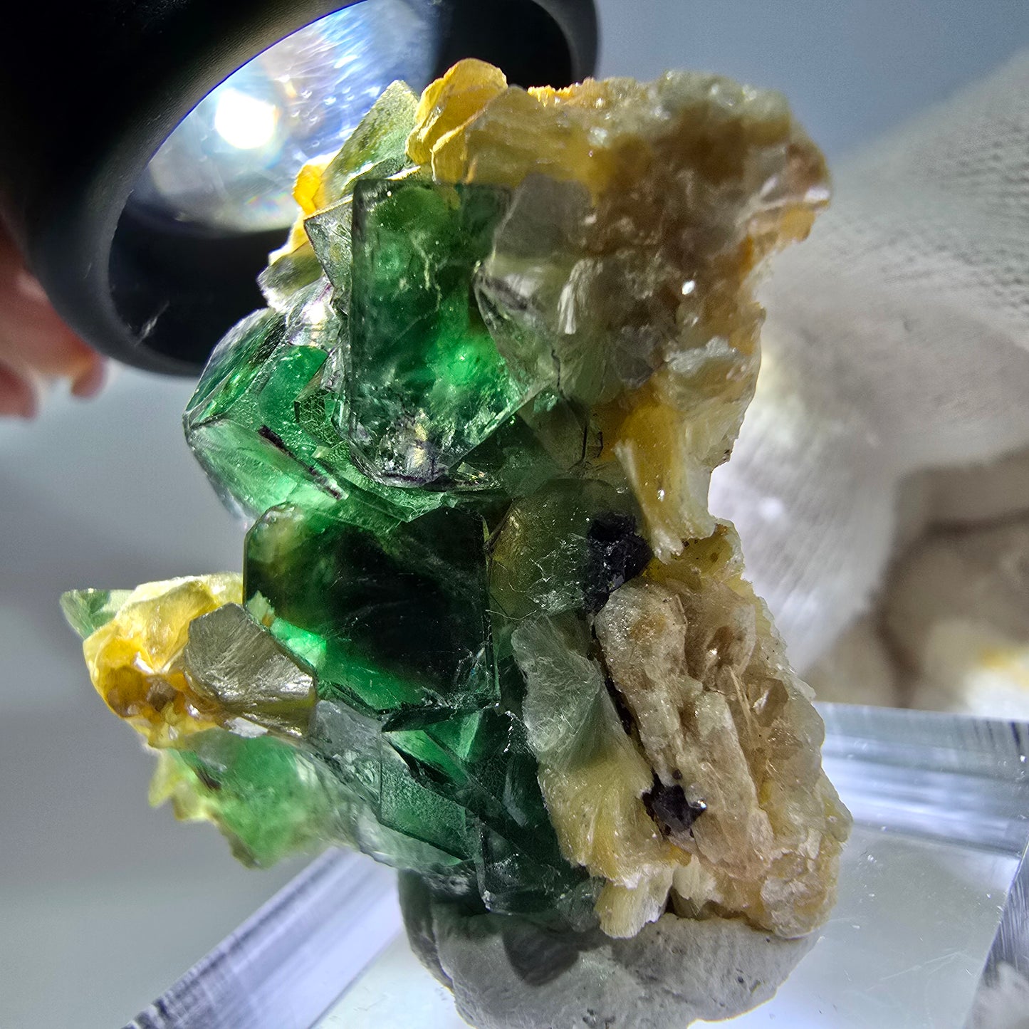 Cube de fluorite fantôme zonal, muscovite, spécimen d'hyalite, Erongo, Namibie, 27 x 30 x 22 mm