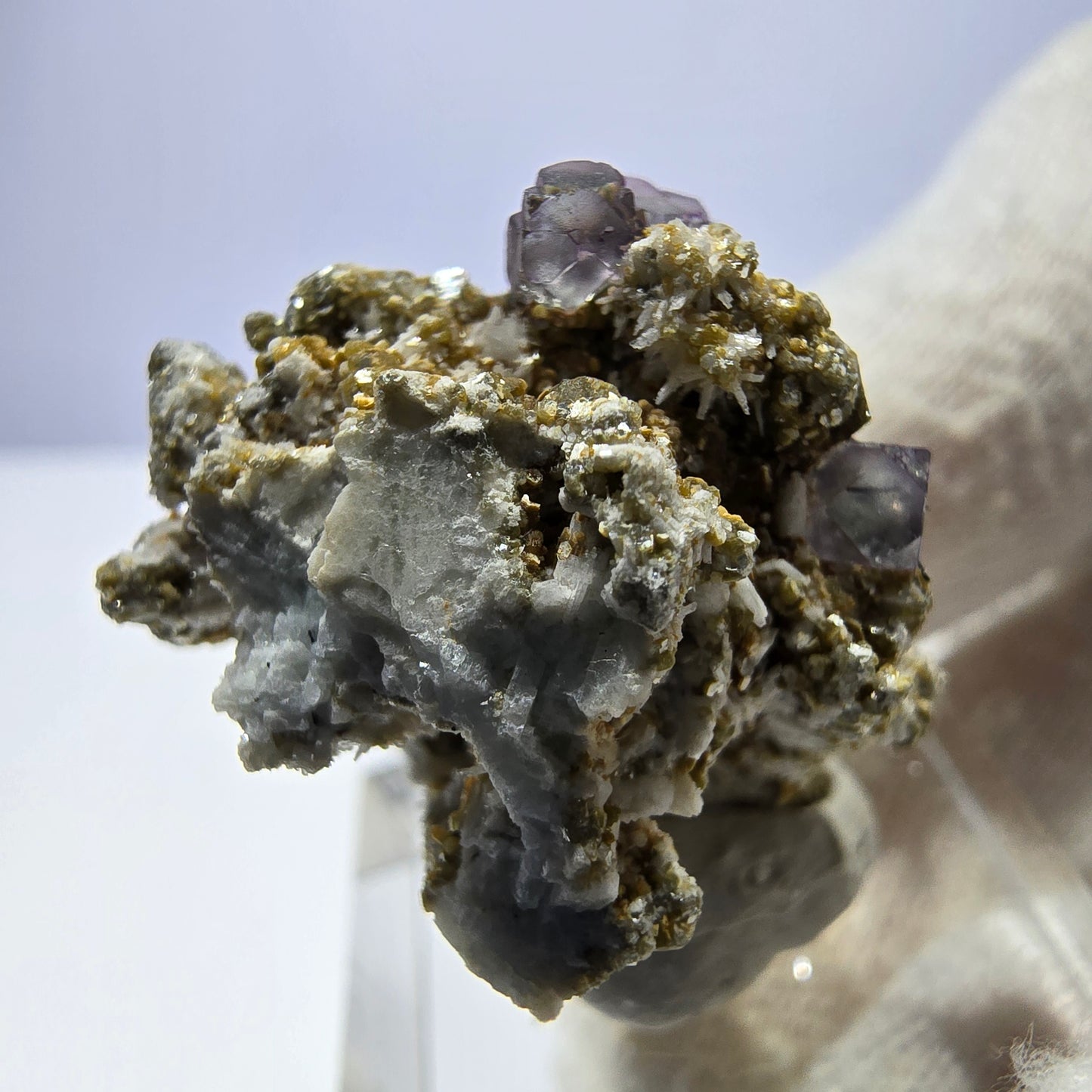 Cube de fluorite fantôme zonal, spécimen de muscovite, Erongo, Namibie, 27 x 25 x 23 mm