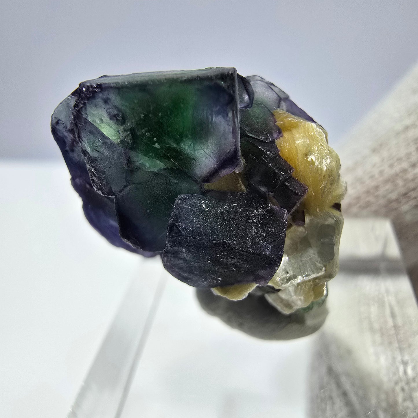 Fluorite fantôme zonale, muscovite, tourmaline Schörl, quartz fumé Erongo, Namibie 27*20*17 mm