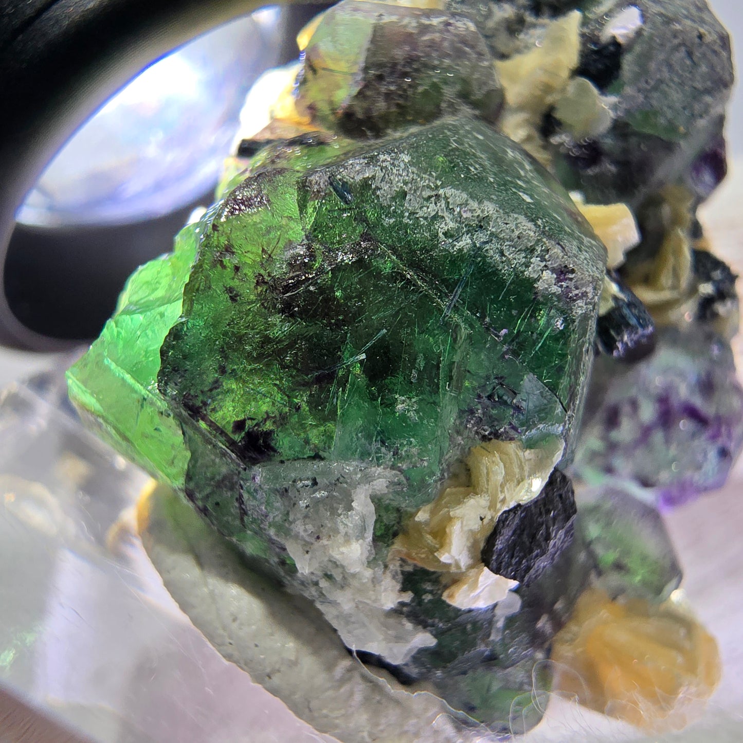 Cube de fluorite fantôme hexagonal, muscovite, tourmaline Schörl Erongo, Namibie 41*28*21mm
