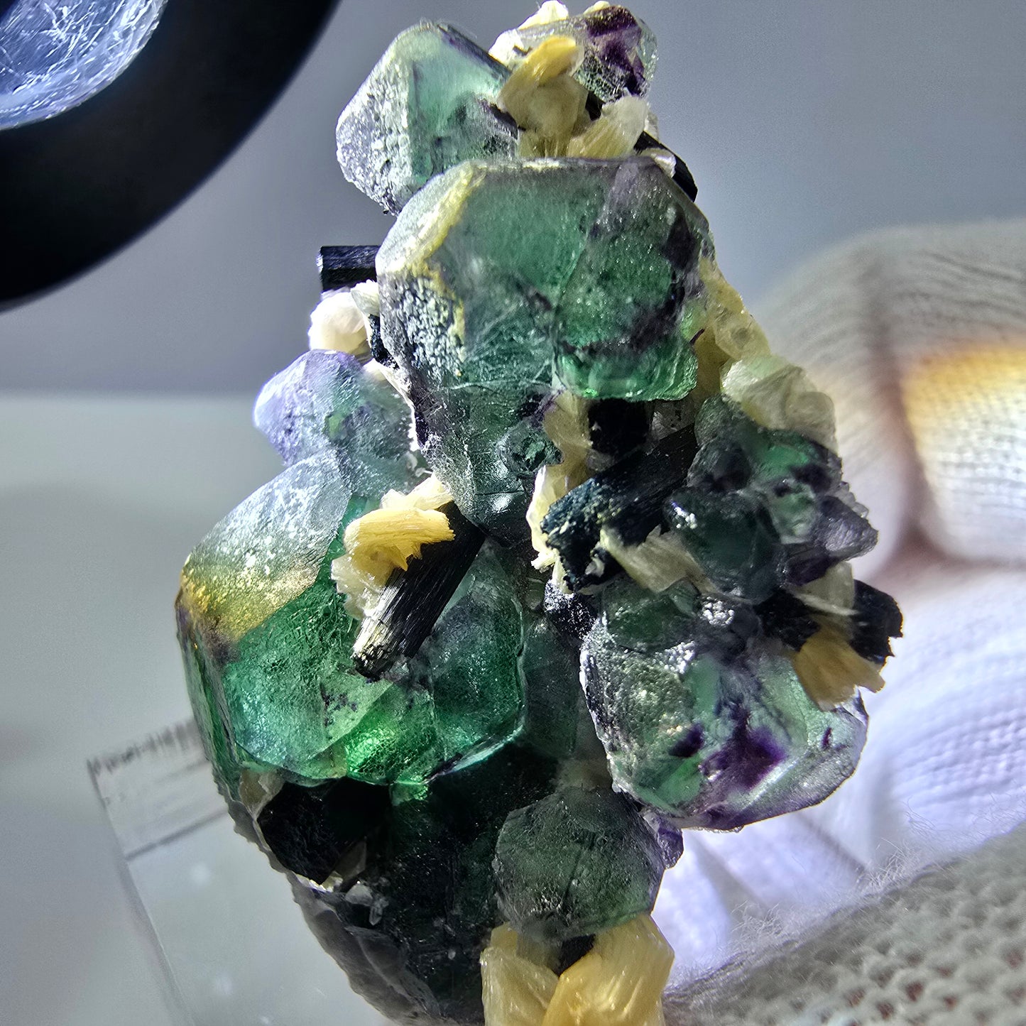 Cube de fluorite fantôme hexagonal, muscovite, tourmaline Schörl Erongo, Namibie 41*28*21mm