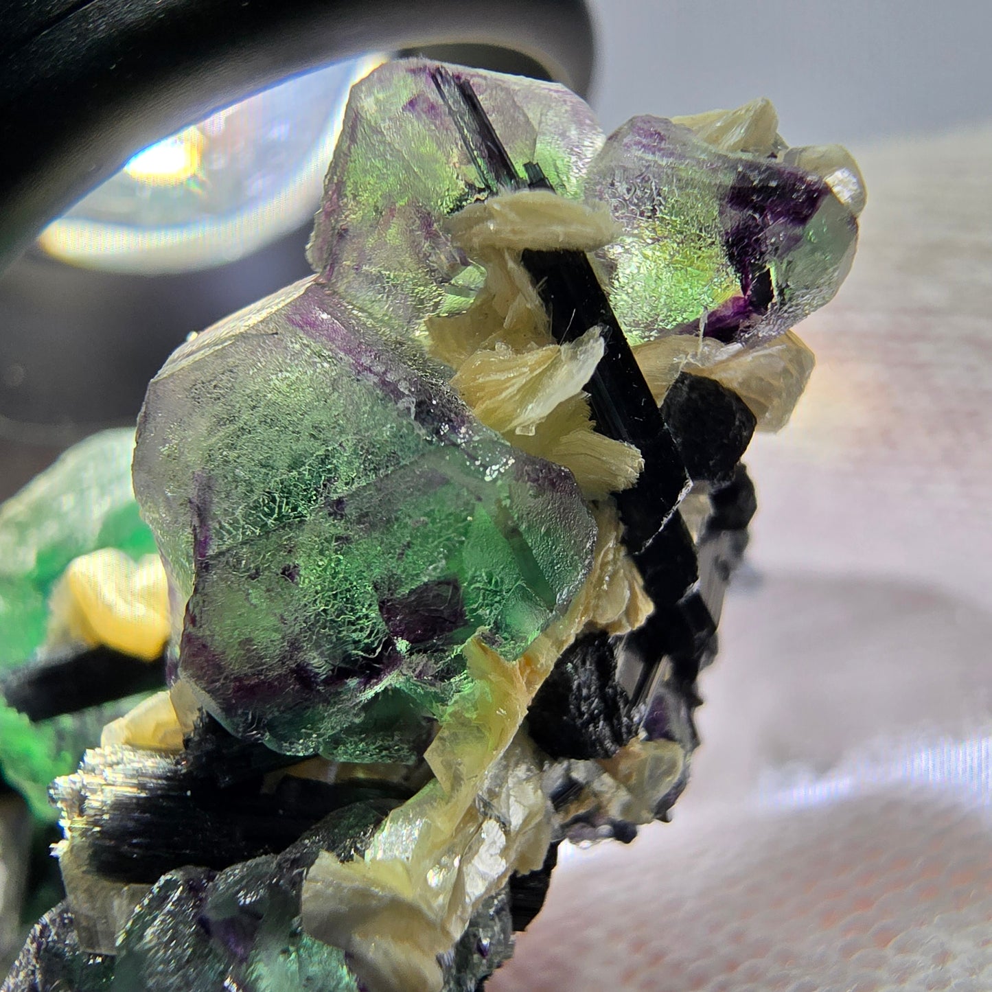 Cube de fluorite fantôme hexagonal, muscovite, tourmaline Schörl Erongo, Namibie 41*28*21mm