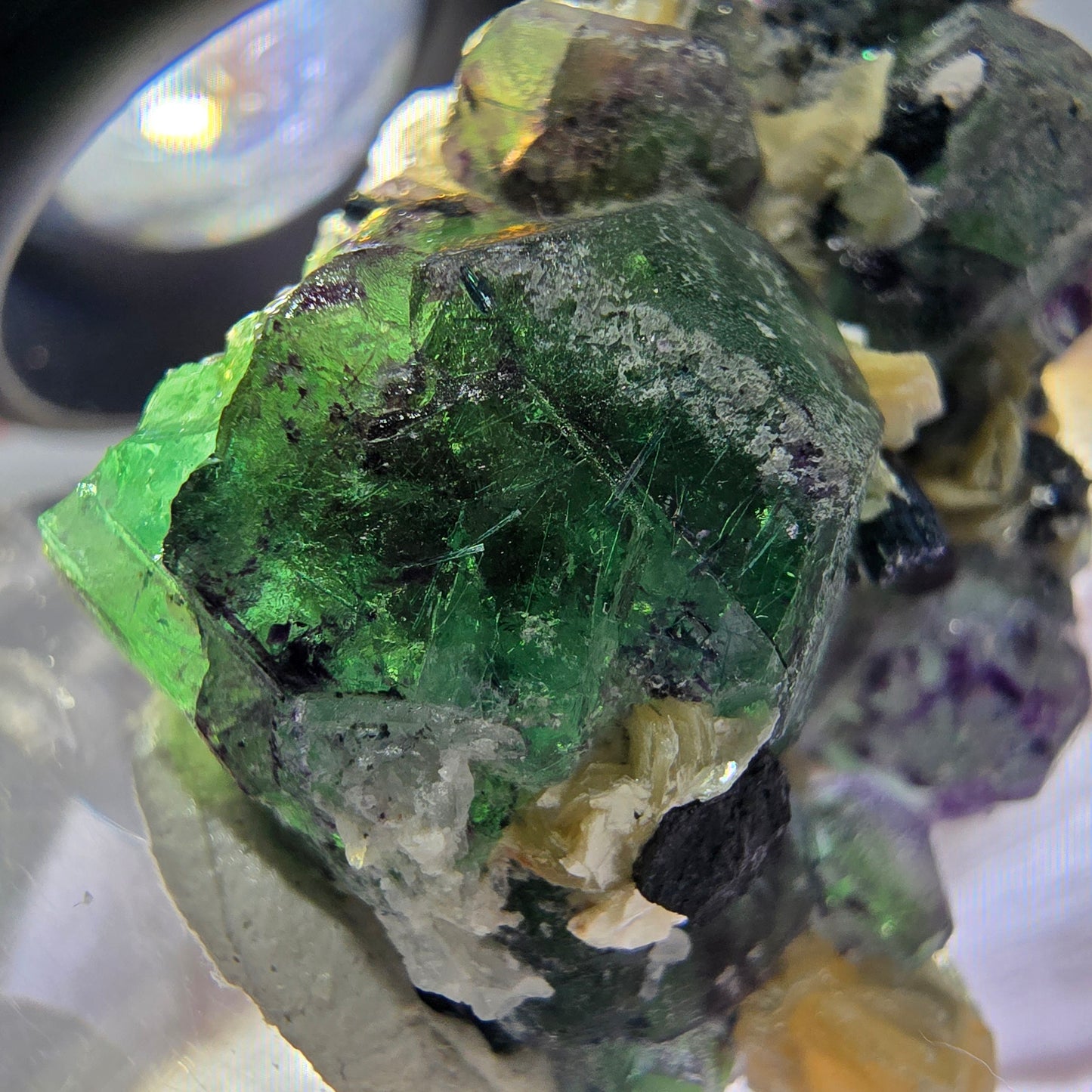 Cube de fluorite fantôme hexagonal, muscovite, tourmaline Schörl Erongo, Namibie 41*28*21mm