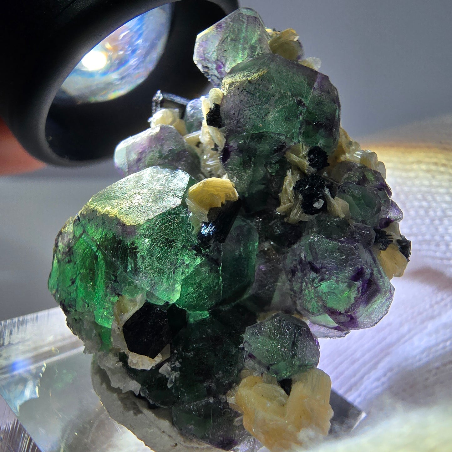 Cube de fluorite fantôme hexagonal, muscovite, tourmaline Schörl Erongo, Namibie 41*28*21mm