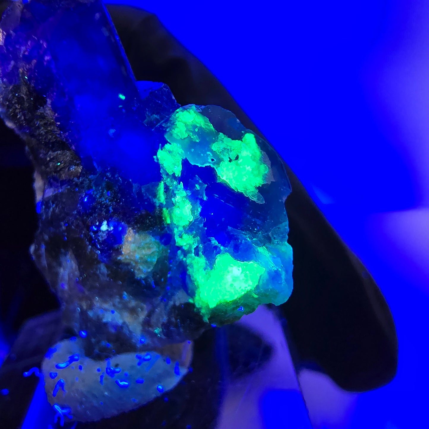 Cube de fluorite fantôme zonal, tourmaline hyalite muscovite Schörl, Erongo, Namibie 24 x 22 x 11 mm