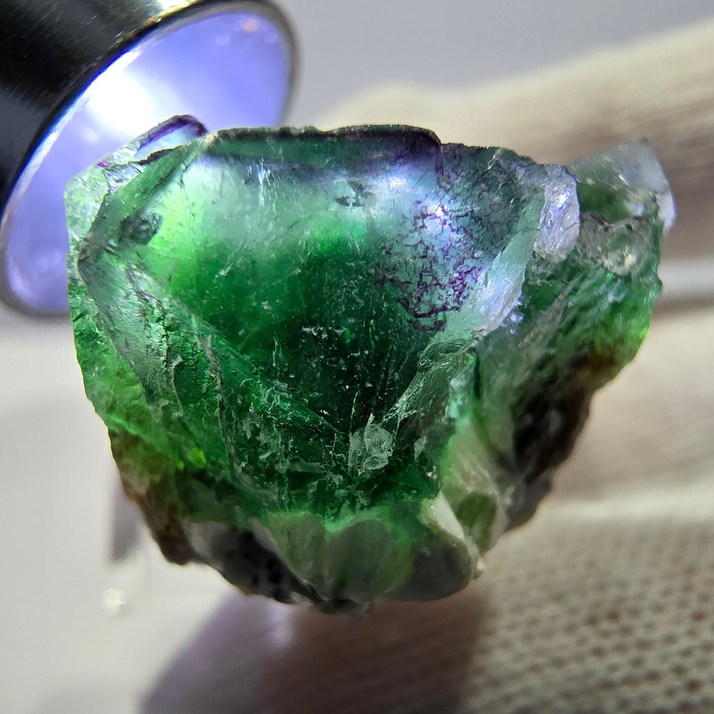 Spécimen de cube de fluorite fantôme zonal, de muscovite et de tourmaline Schorl, Erongo, Namibie, 32 x 26 x 20 mm